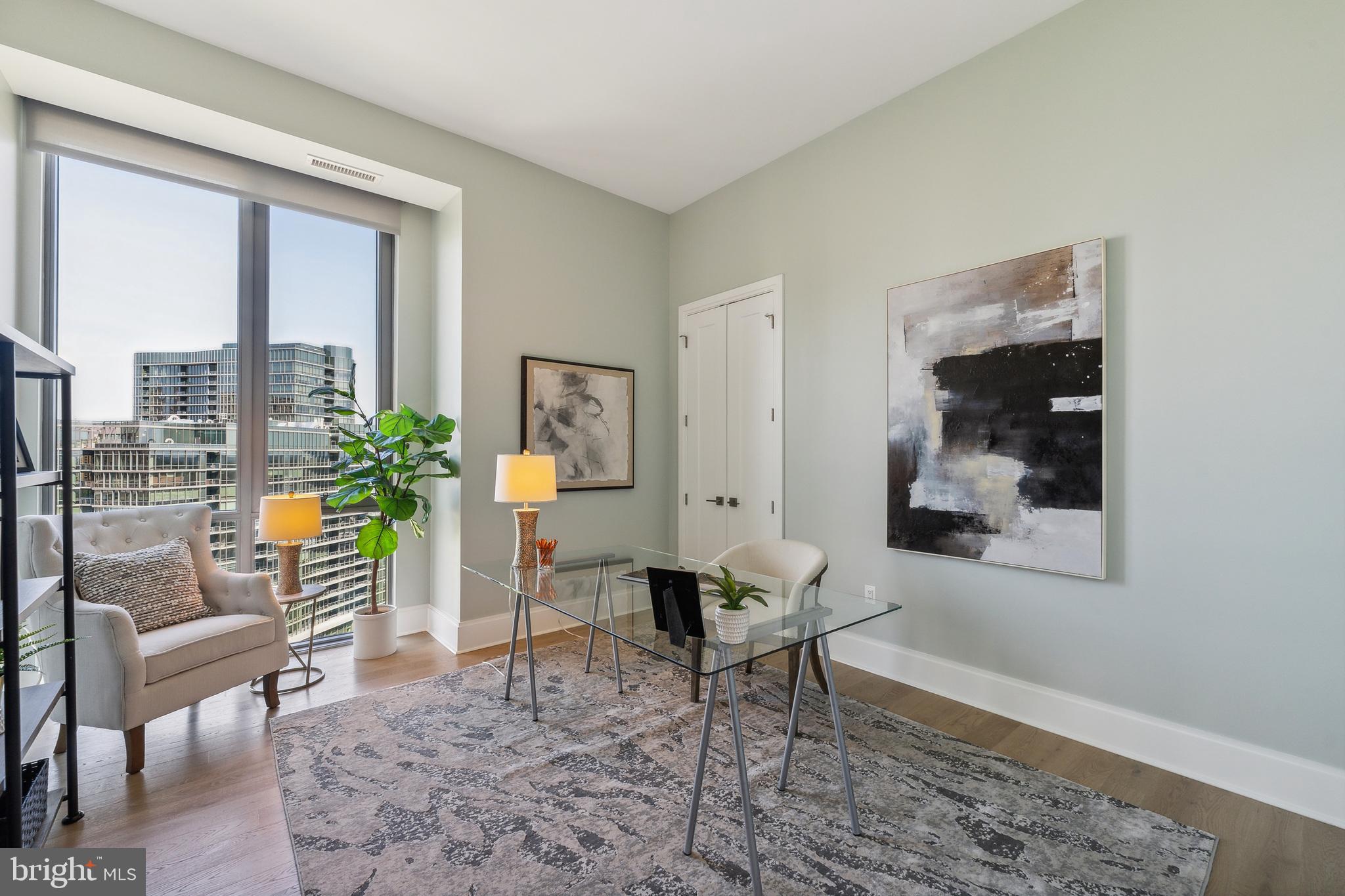 TYSONS CORNER - Residential