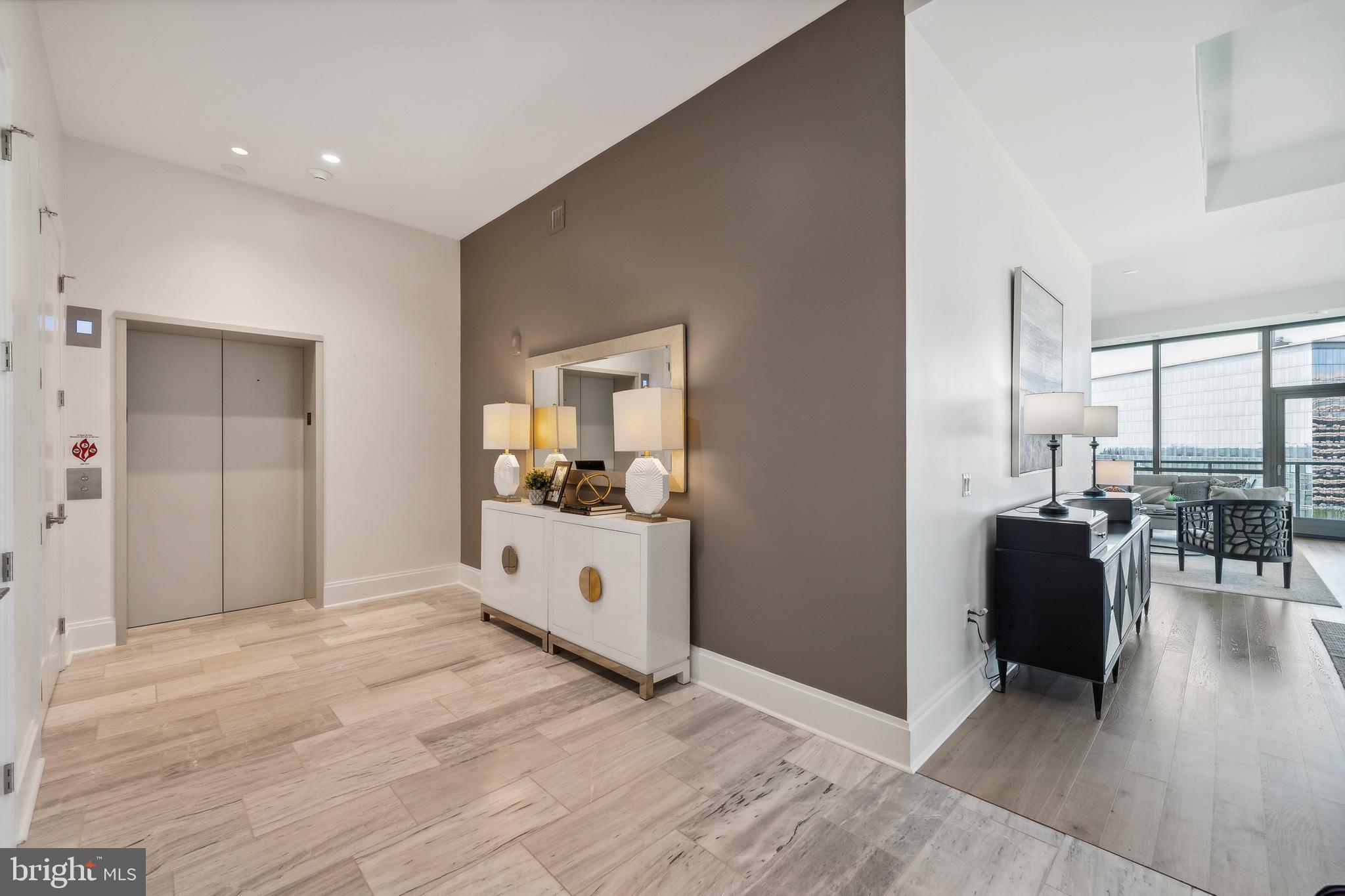 TYSONS CORNER - Residential