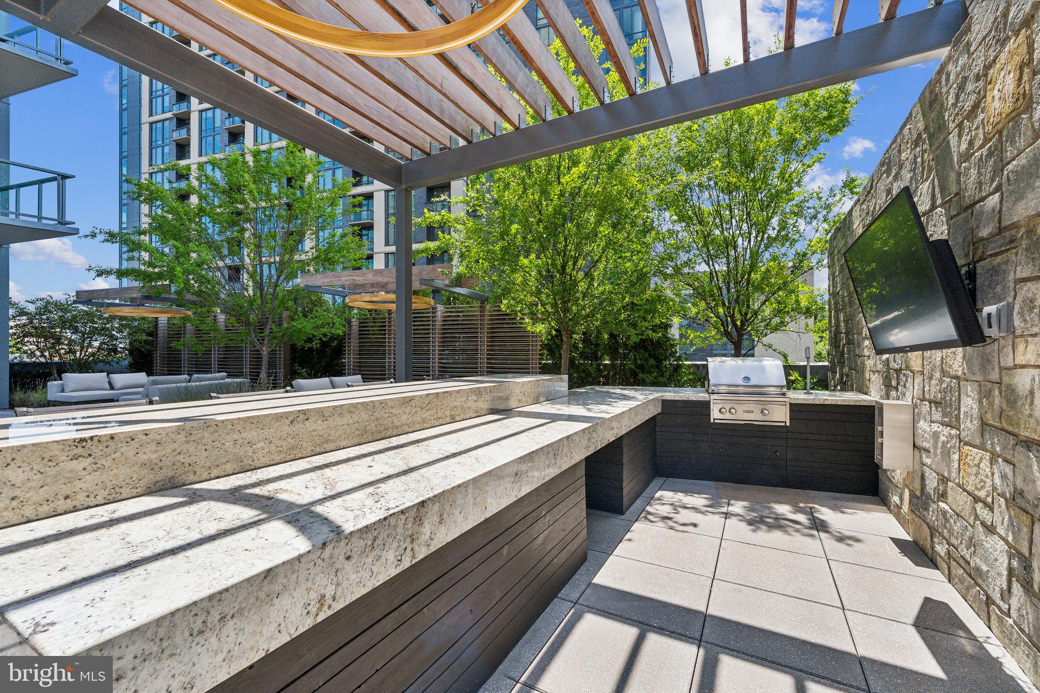 TYSONS CORNER - Residential