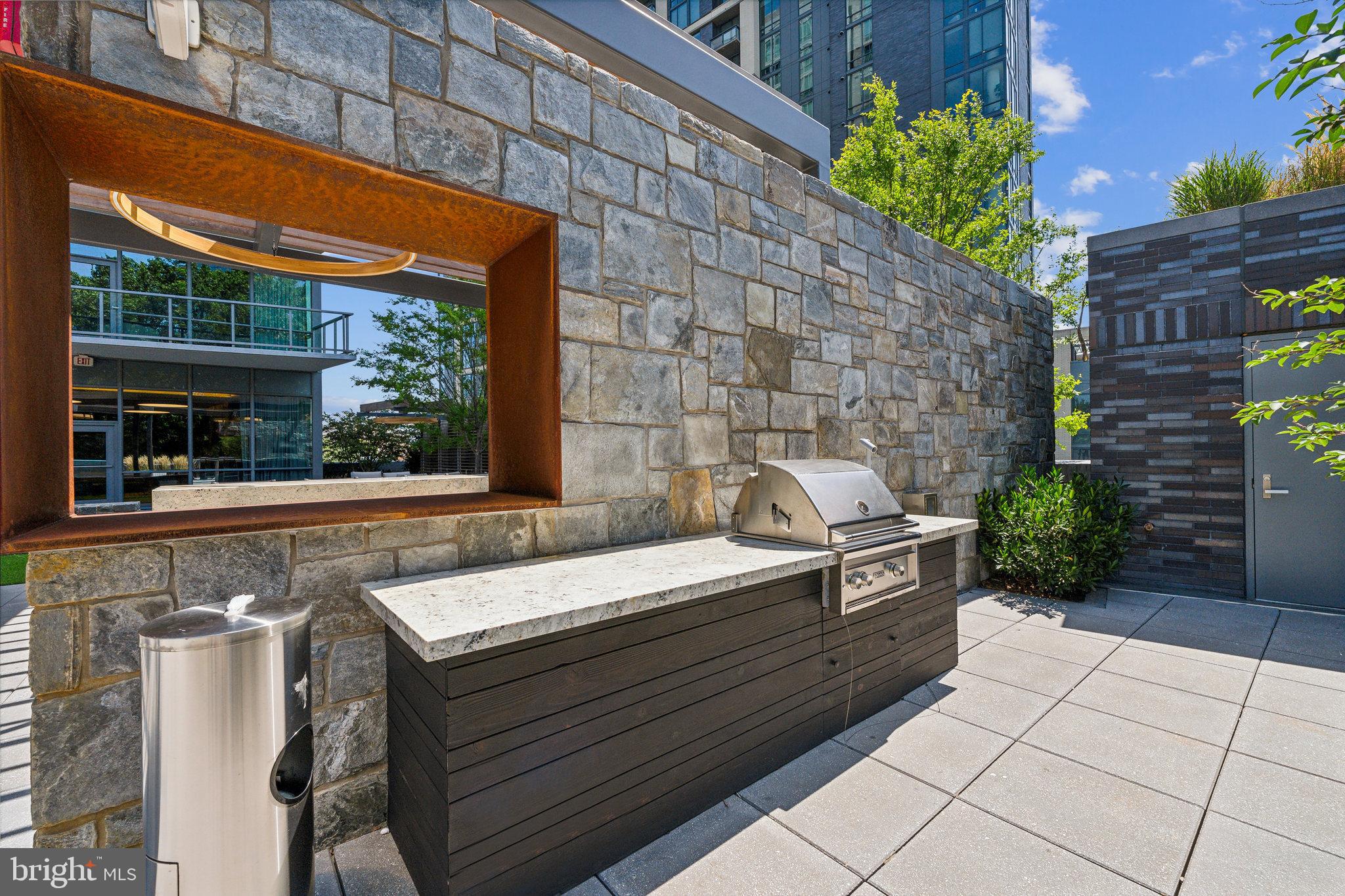 TYSONS CORNER - Residential