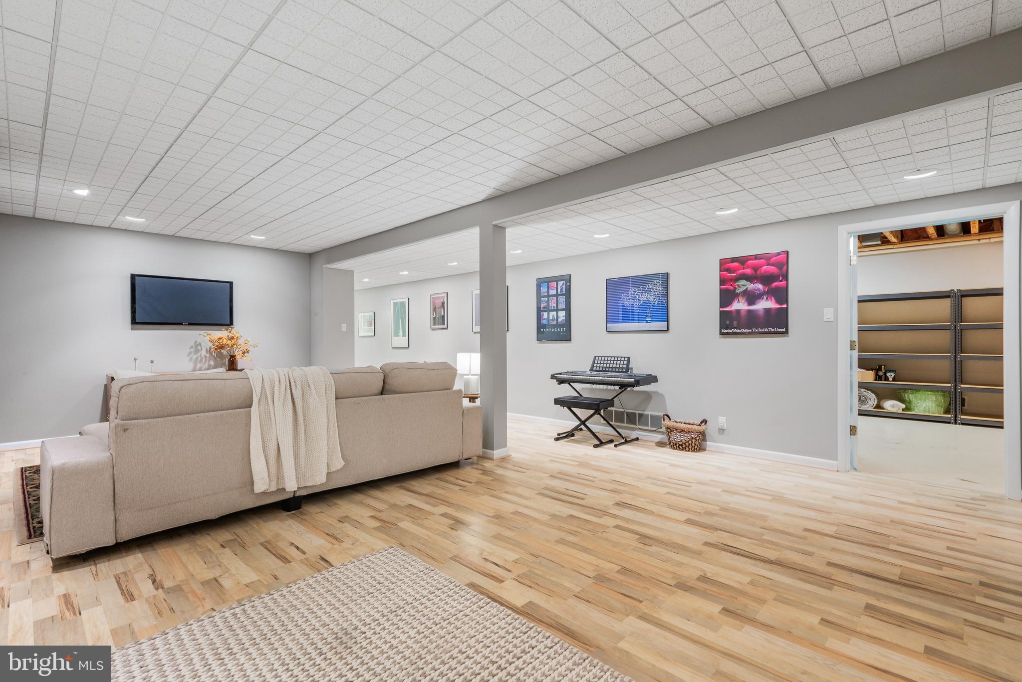 BUCKSKIN WOODS - Residential