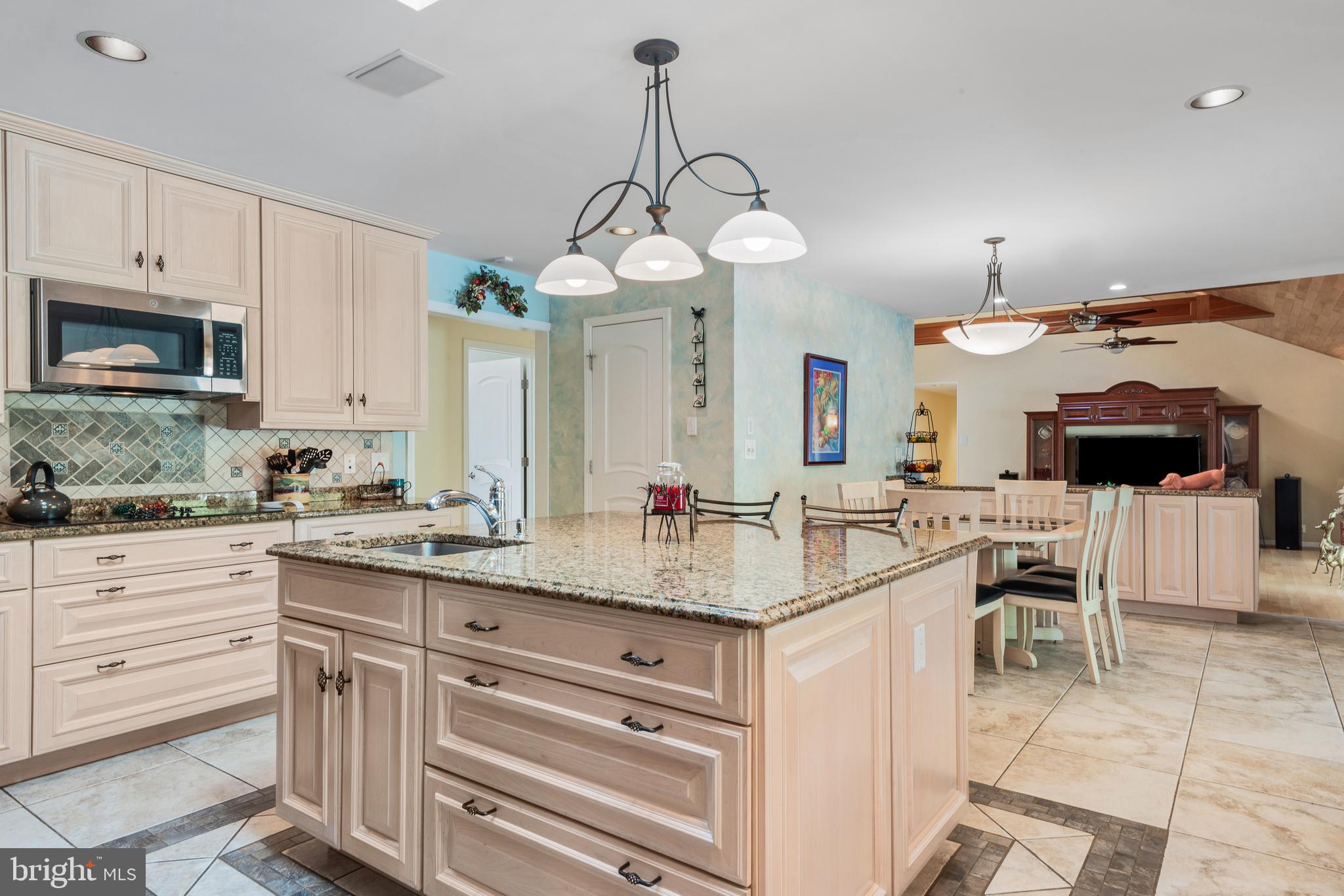 BUCKSKIN WOODS - Residential