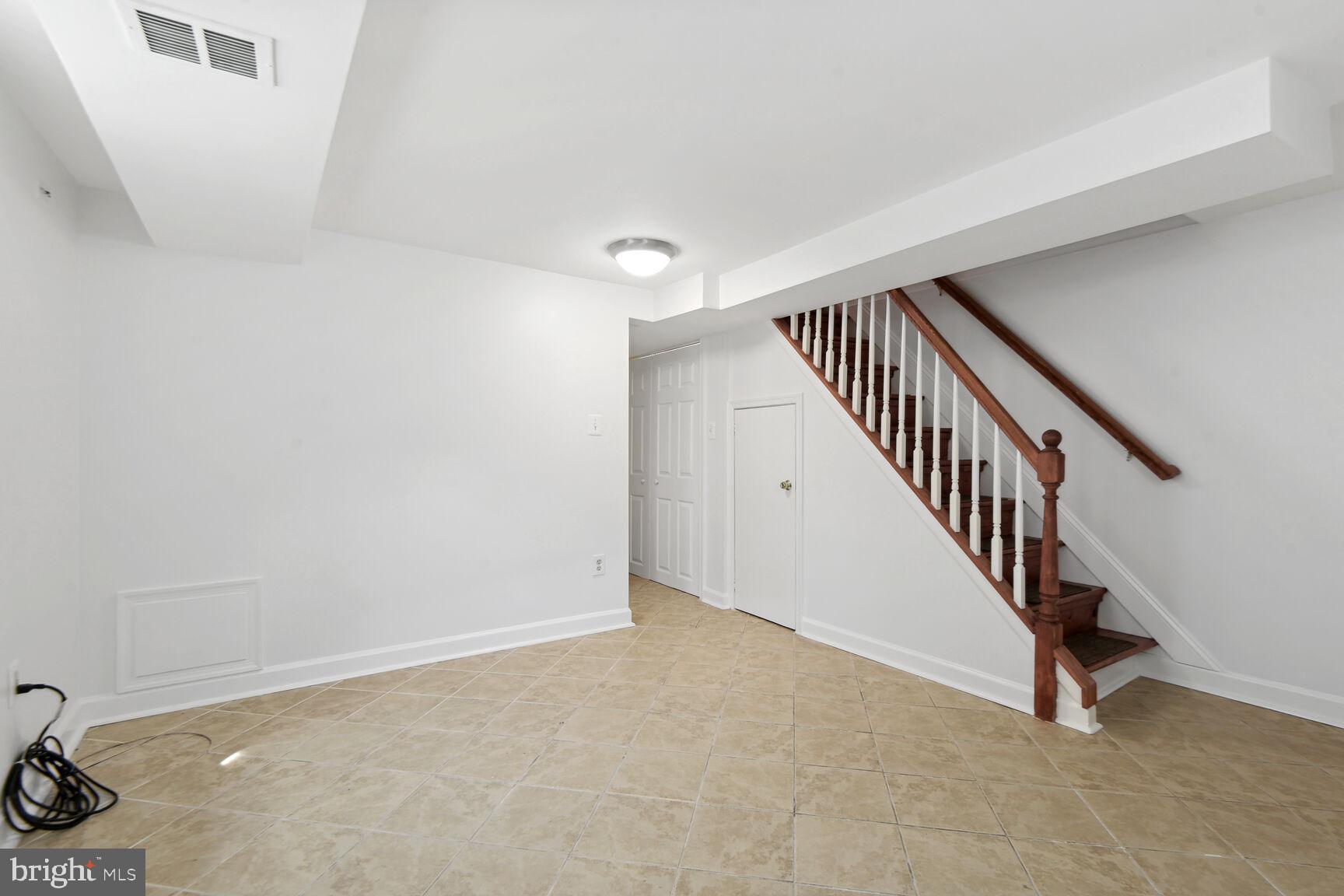 OLD TOWN ALEXANDRIA - Residential Lease