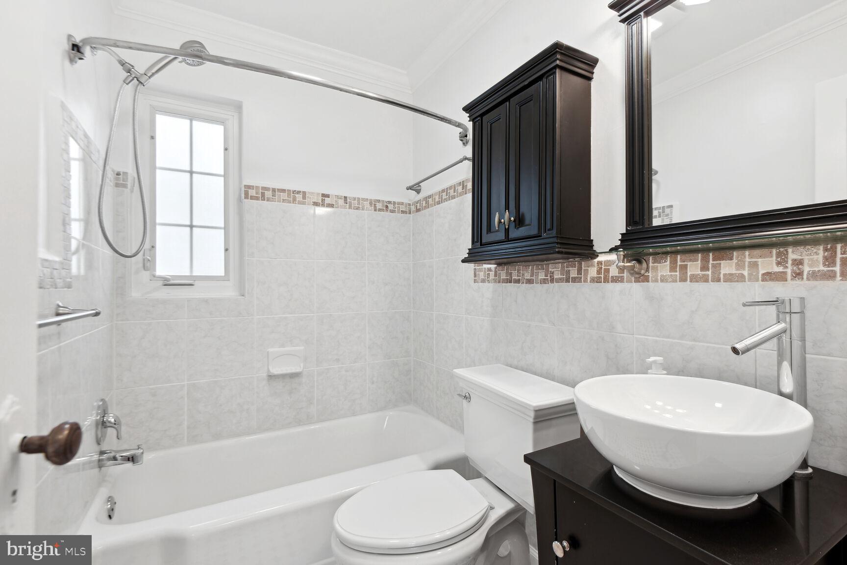 OLD TOWN ALEXANDRIA - Residential Lease