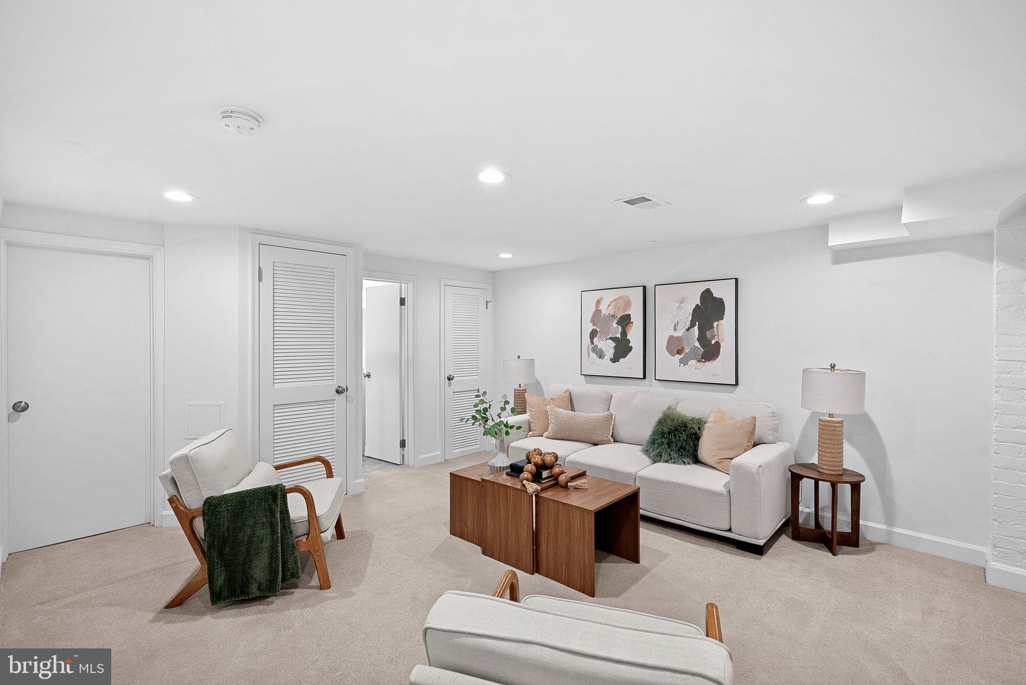 MT VERNON CONST CO - Residential