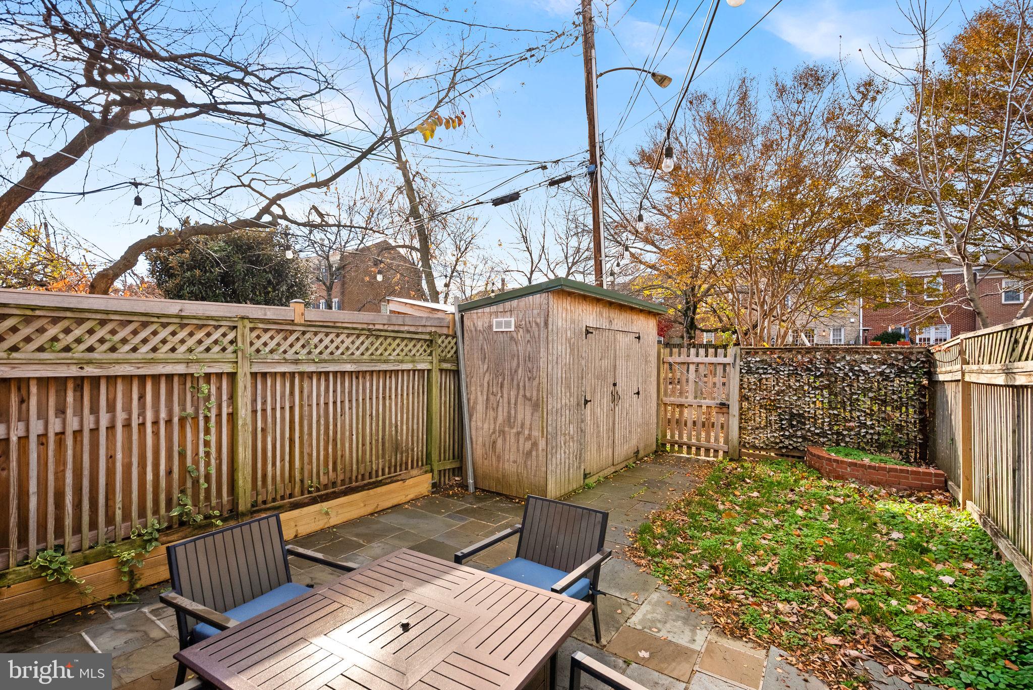 MT VERNON CONST CO - Residential