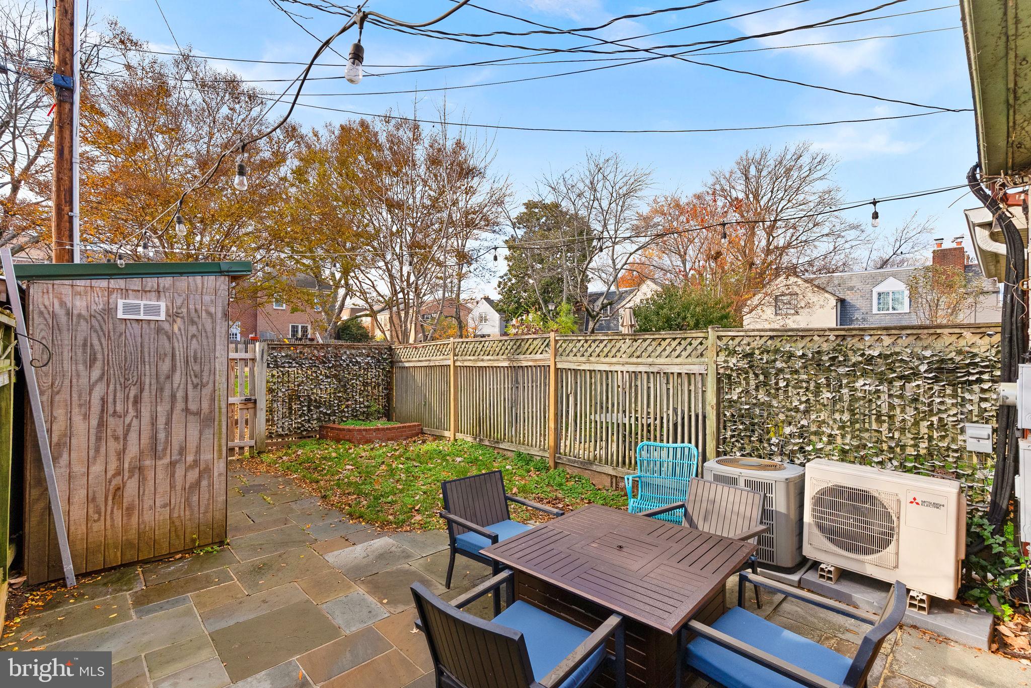 MT VERNON CONST CO - Residential