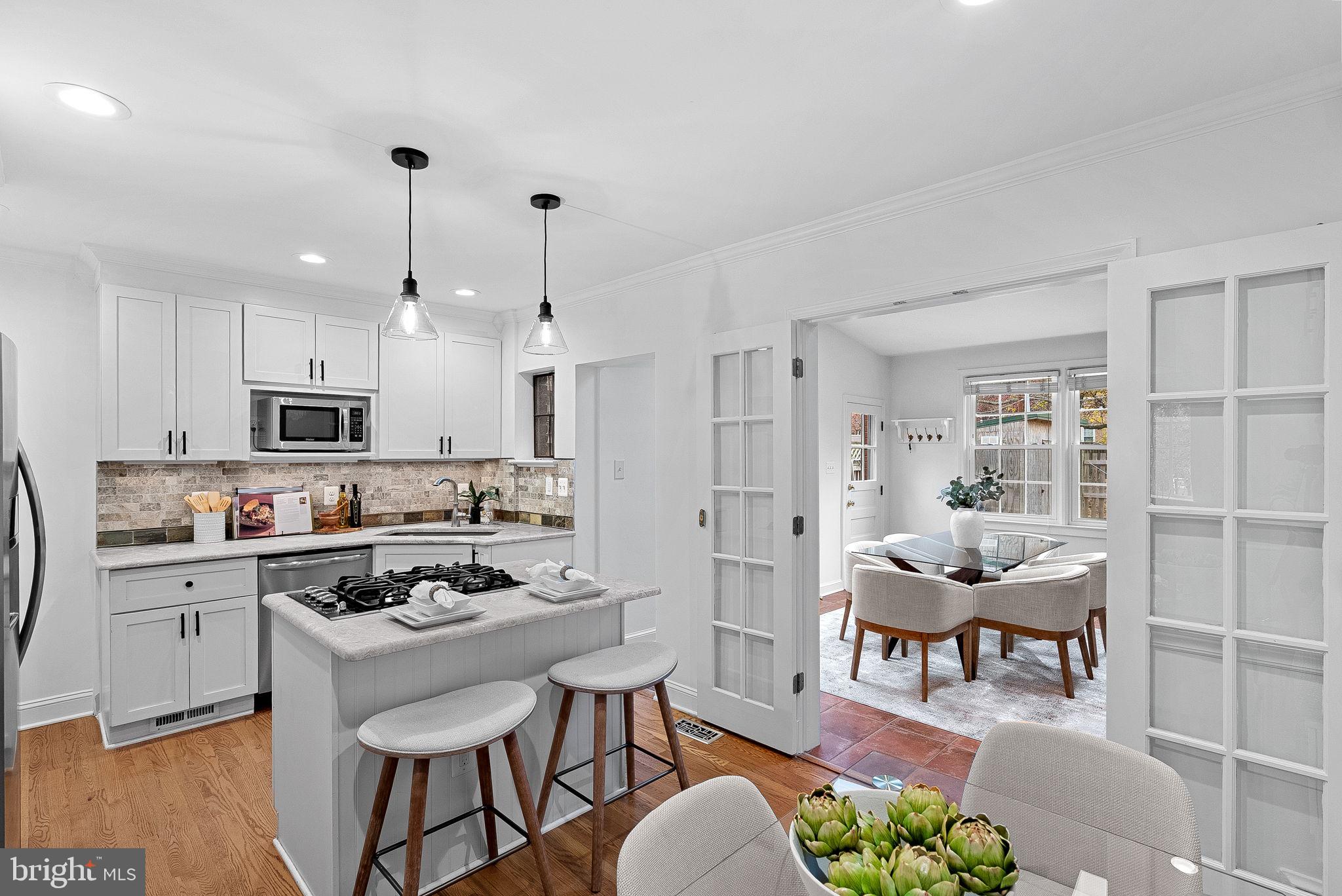 MT VERNON CONST CO - Residential