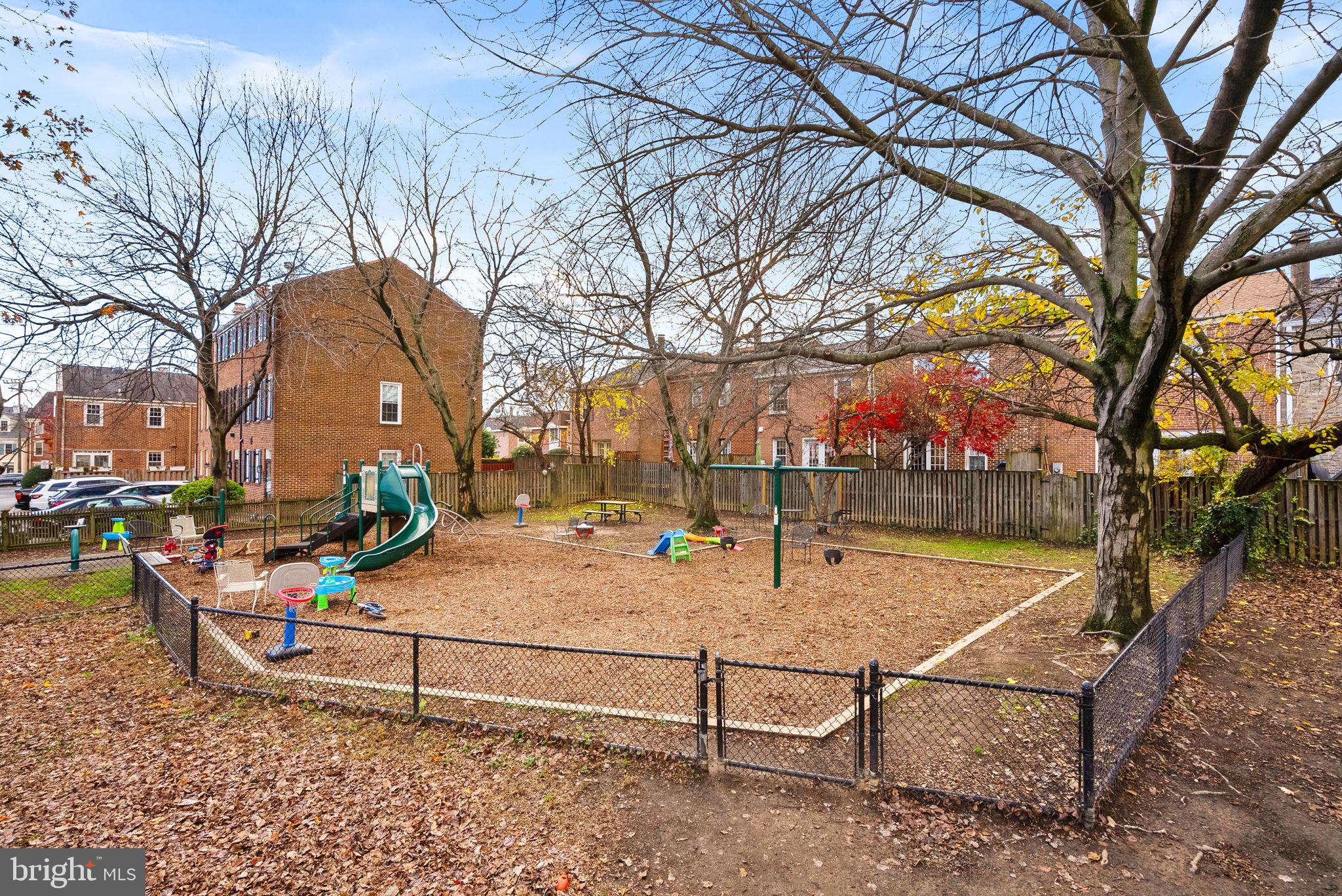 MT VERNON CONST CO - Residential