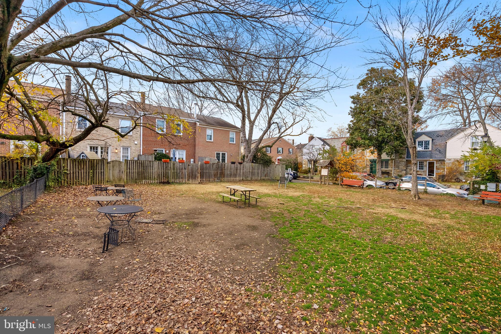 MT VERNON CONST CO - Residential