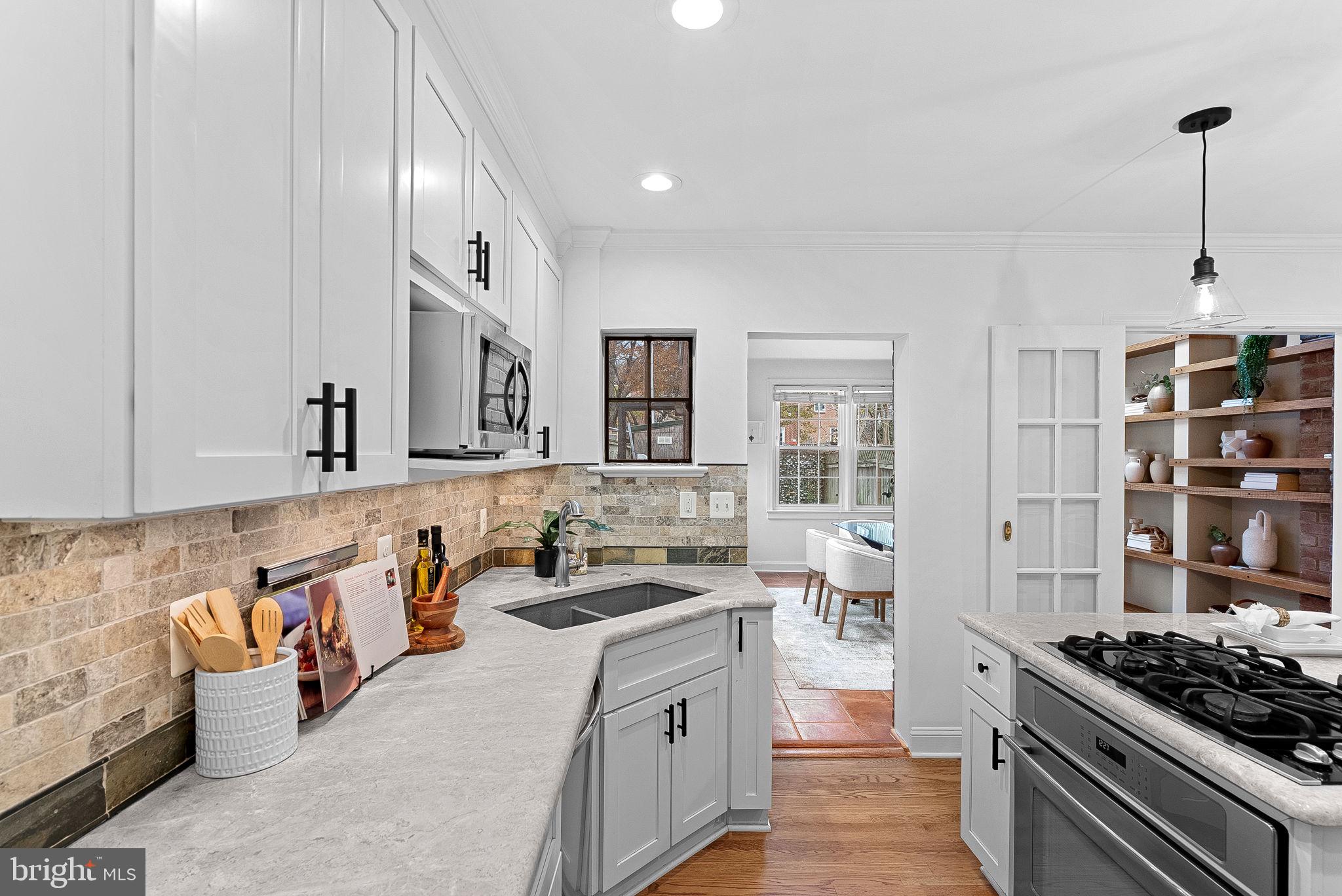 MT VERNON CONST CO - Residential