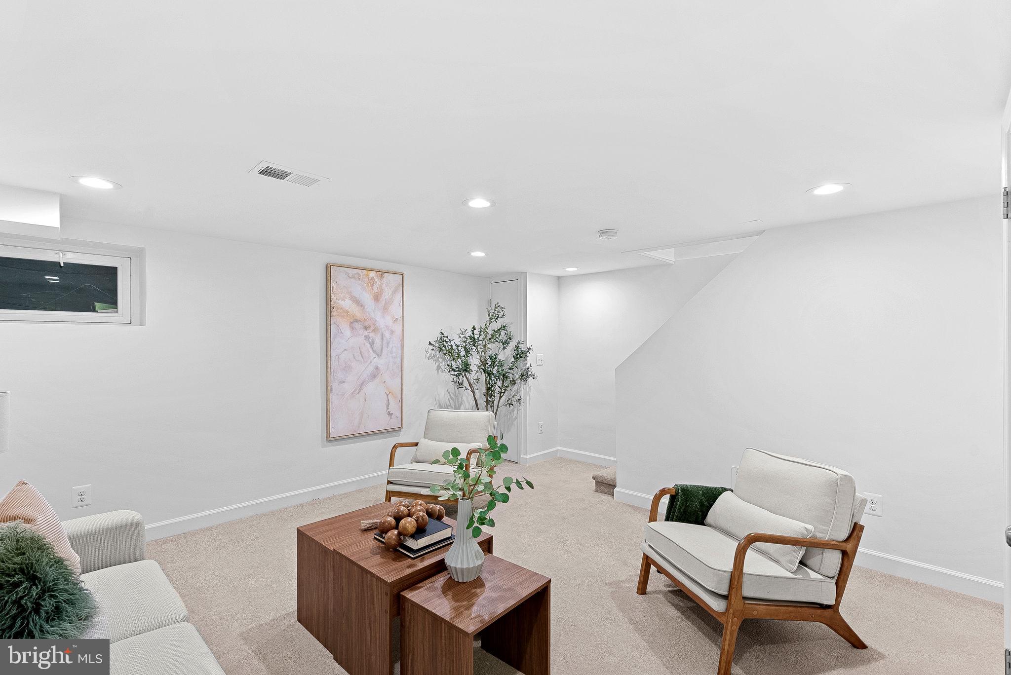 MT VERNON CONST CO - Residential