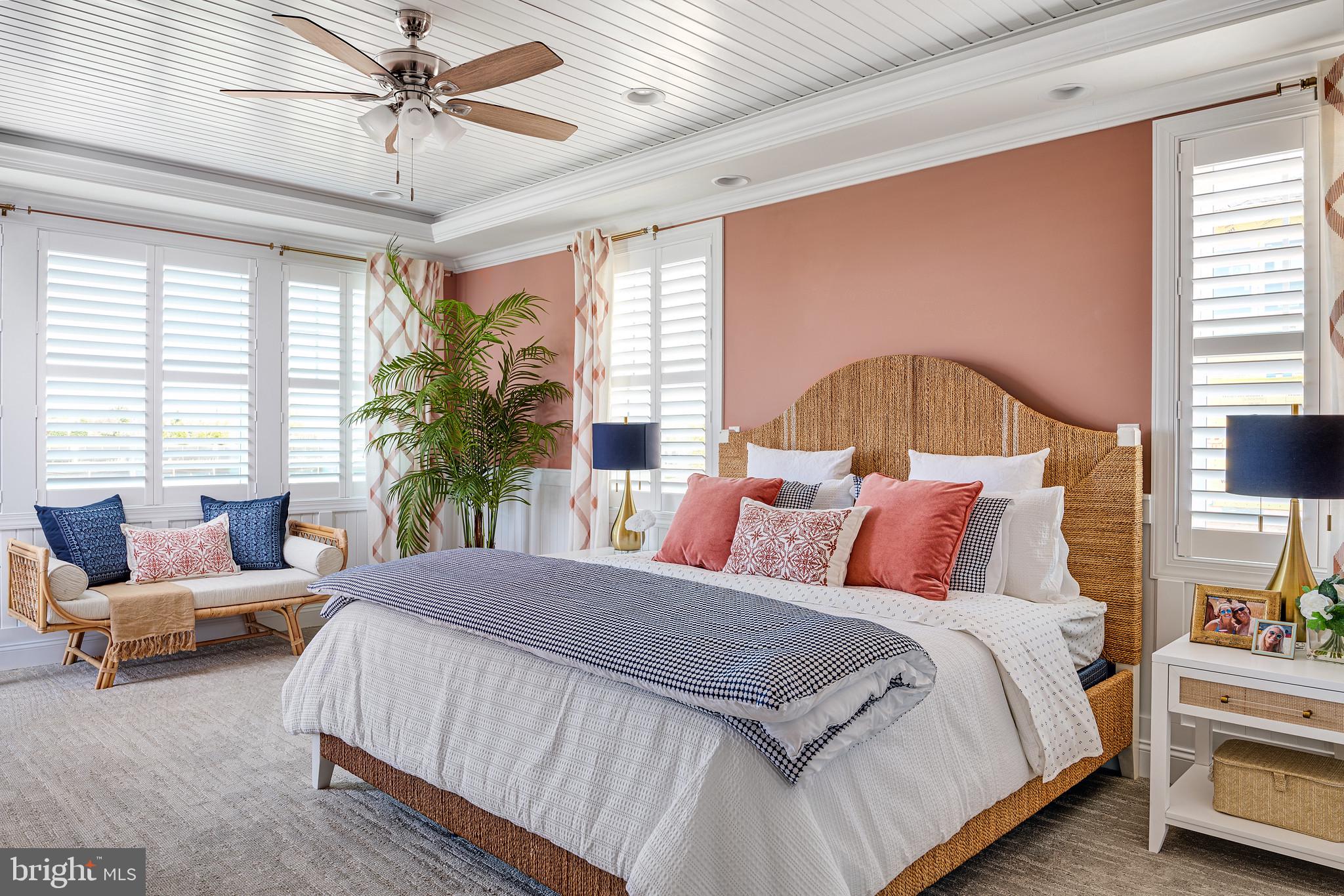 LIGHTSHIP COVE - Residential