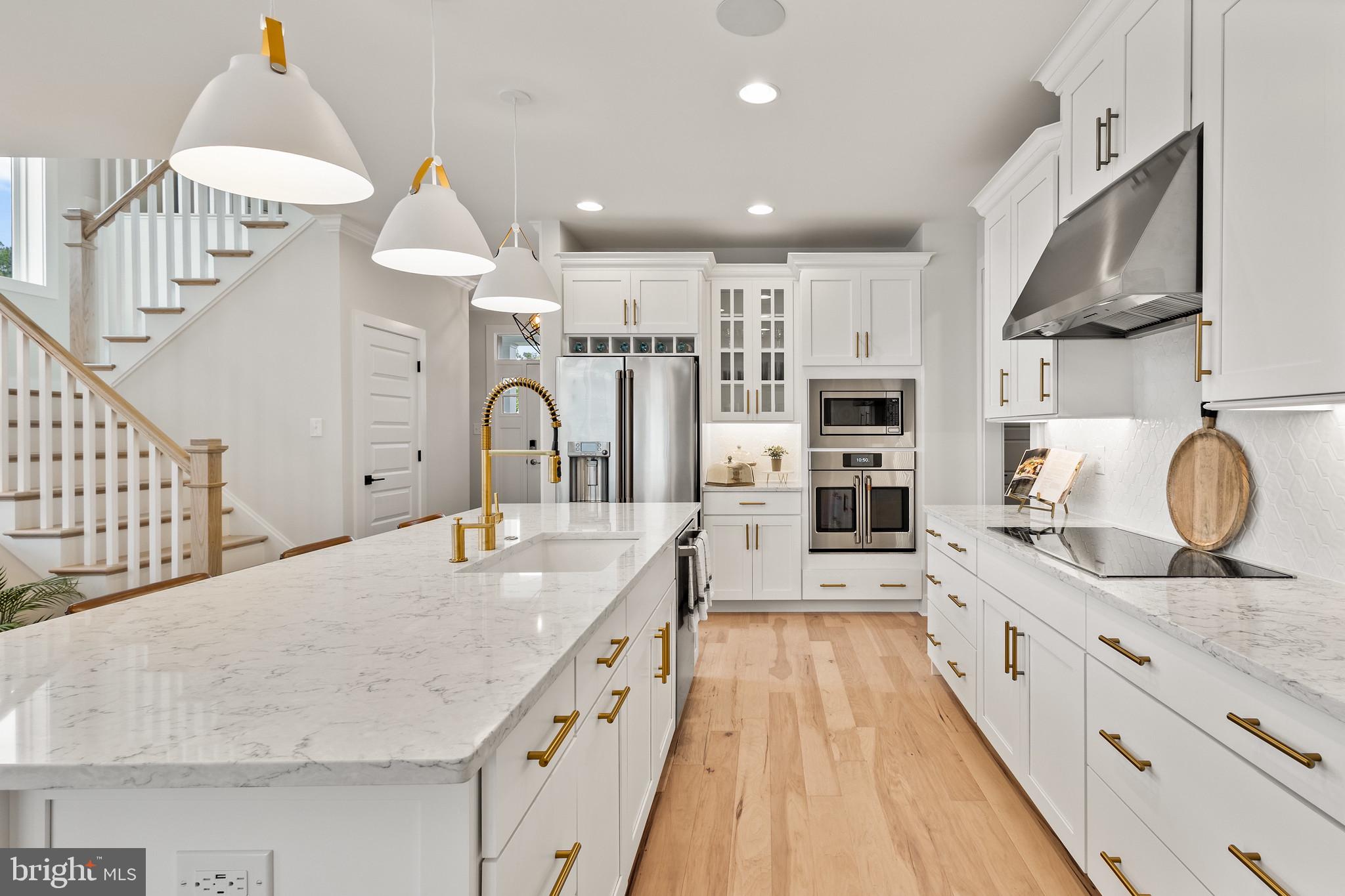 LIGHTSHIP COVE - Residential