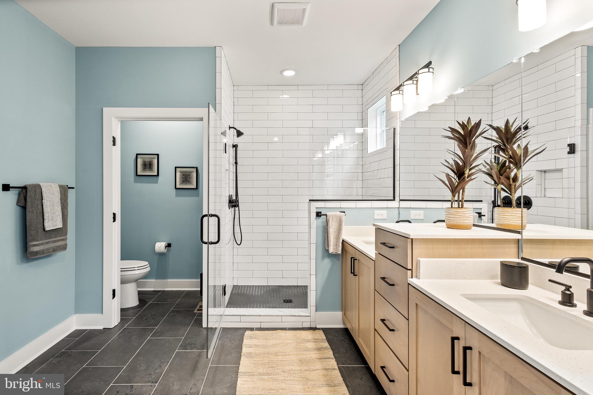 LIGHTSHIP COVE - Residential