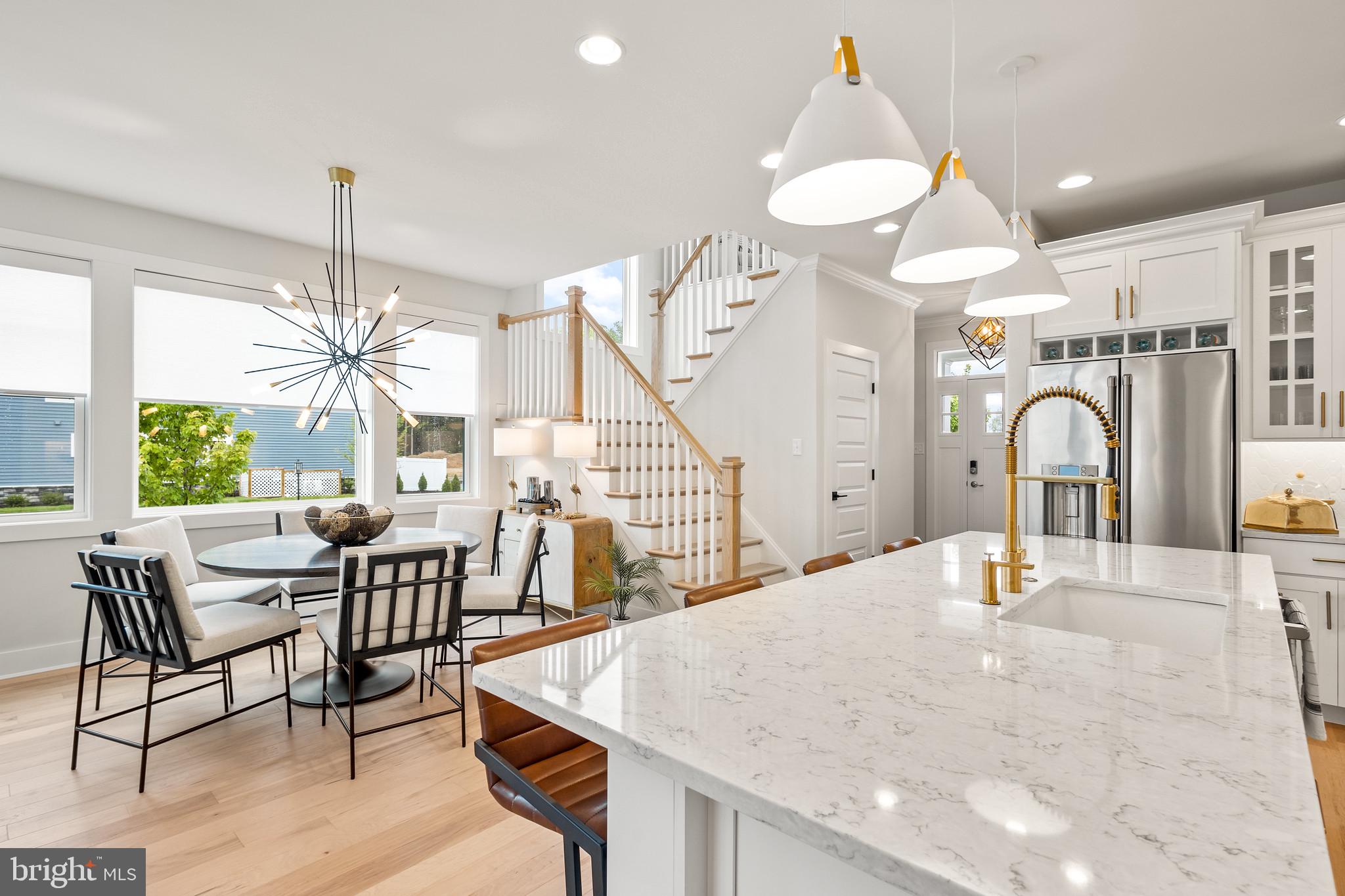 LIGHTSHIP COVE - Residential