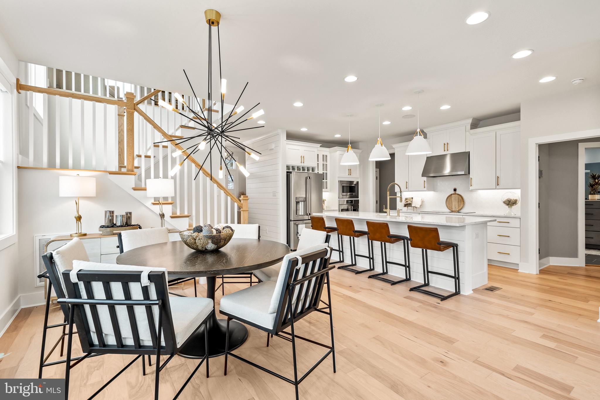 LIGHTSHIP COVE - Residential