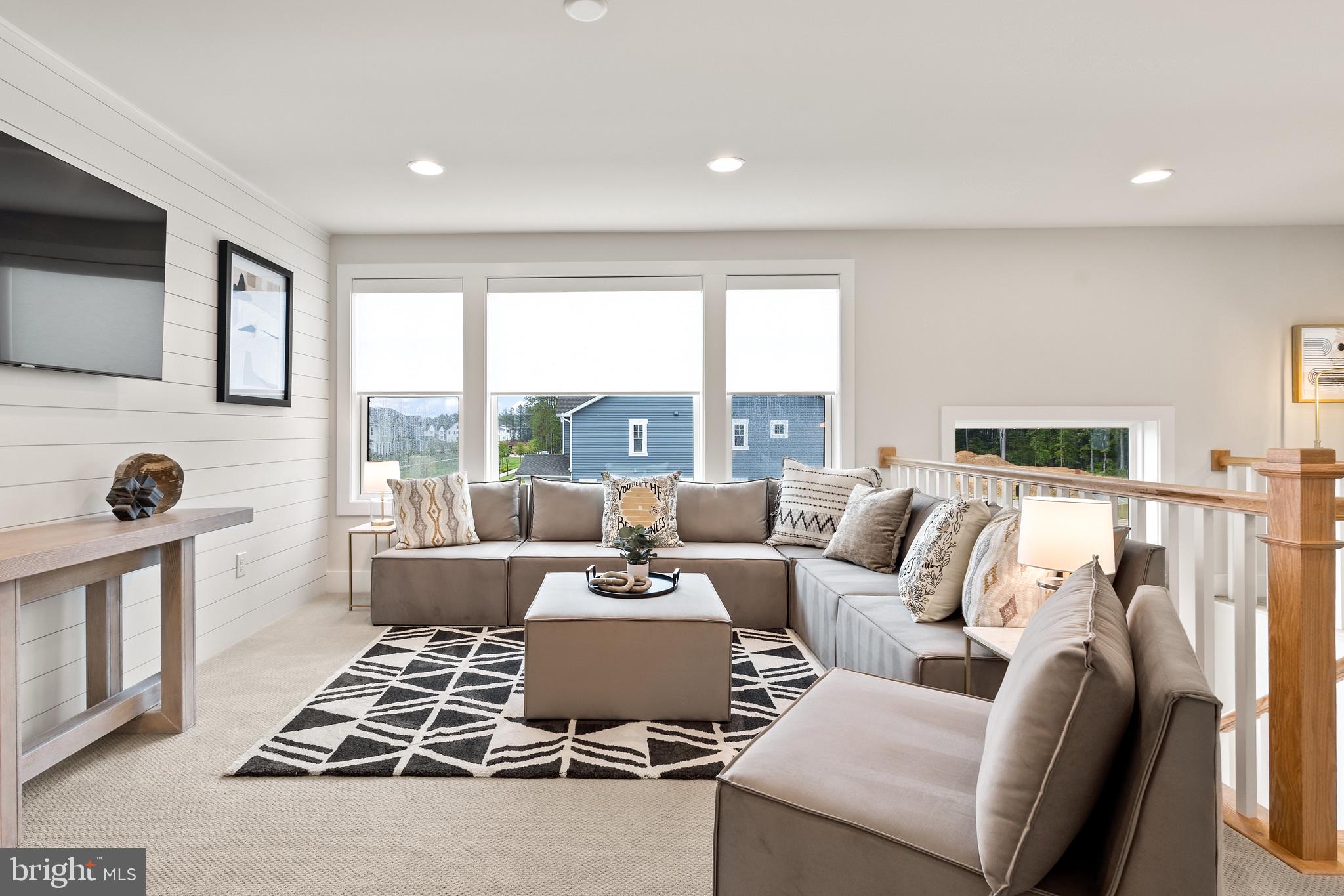 LIGHTSHIP COVE - Residential