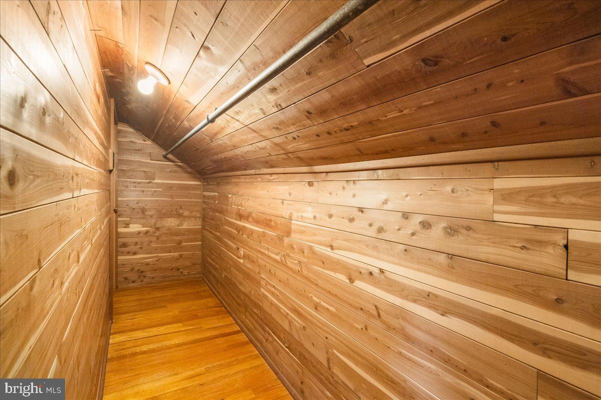 SHAWNEE HEIGHTS - Residential