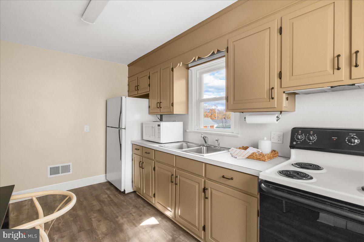 SHAWNEE HEIGHTS - Residential