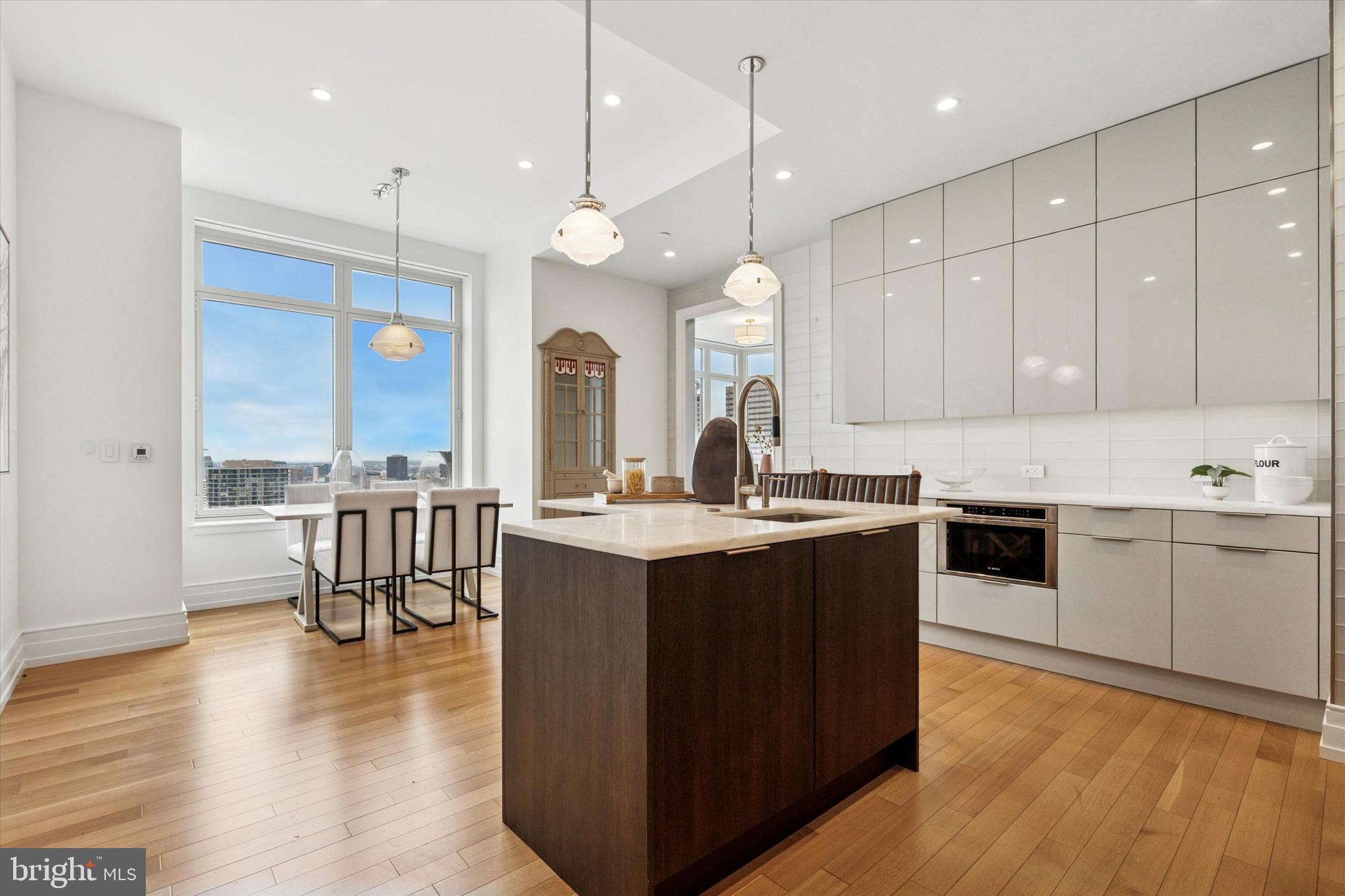 RITTENHOUSE SQUARE - Residential