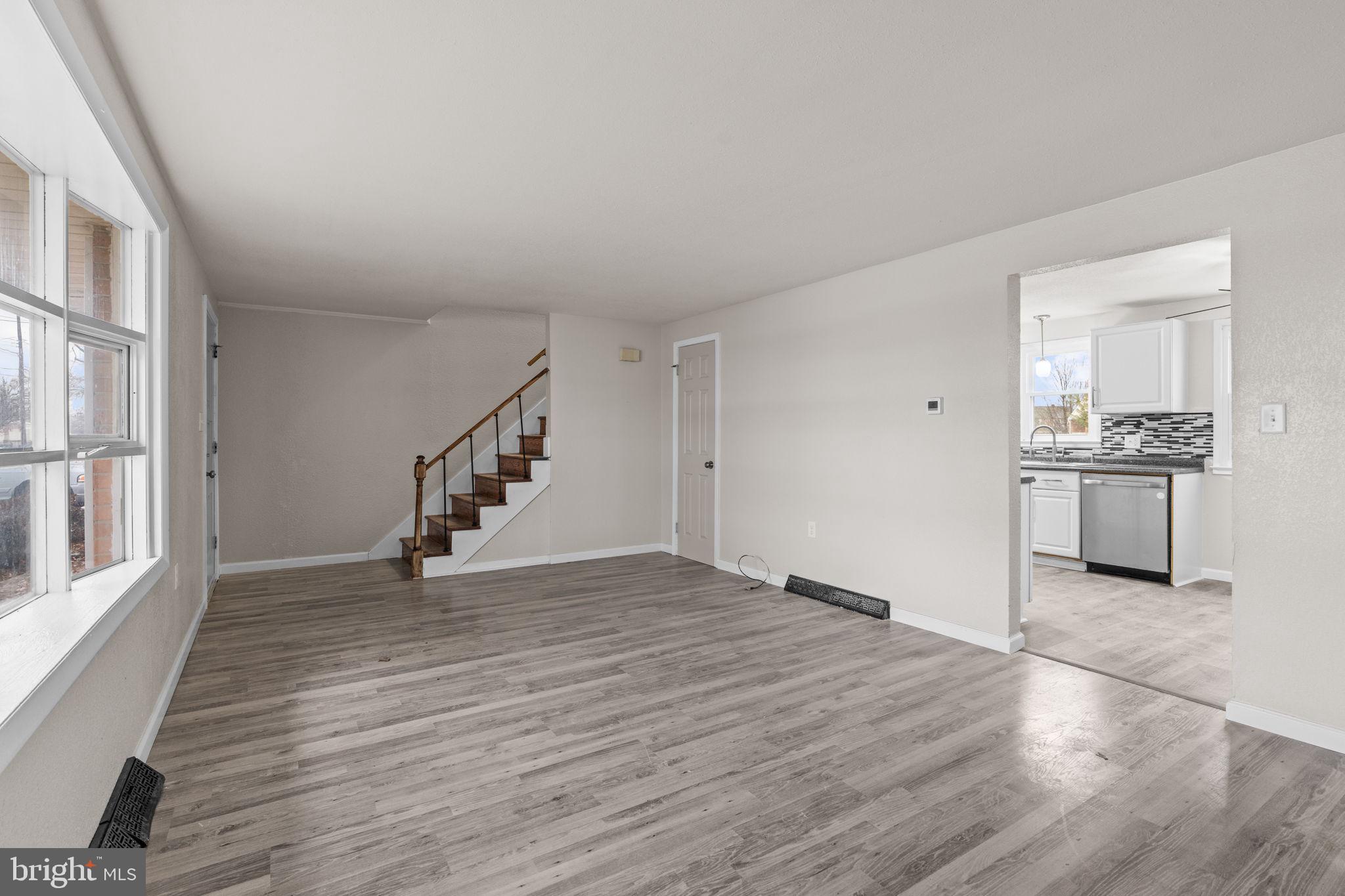 MILL CREEK - Residential
