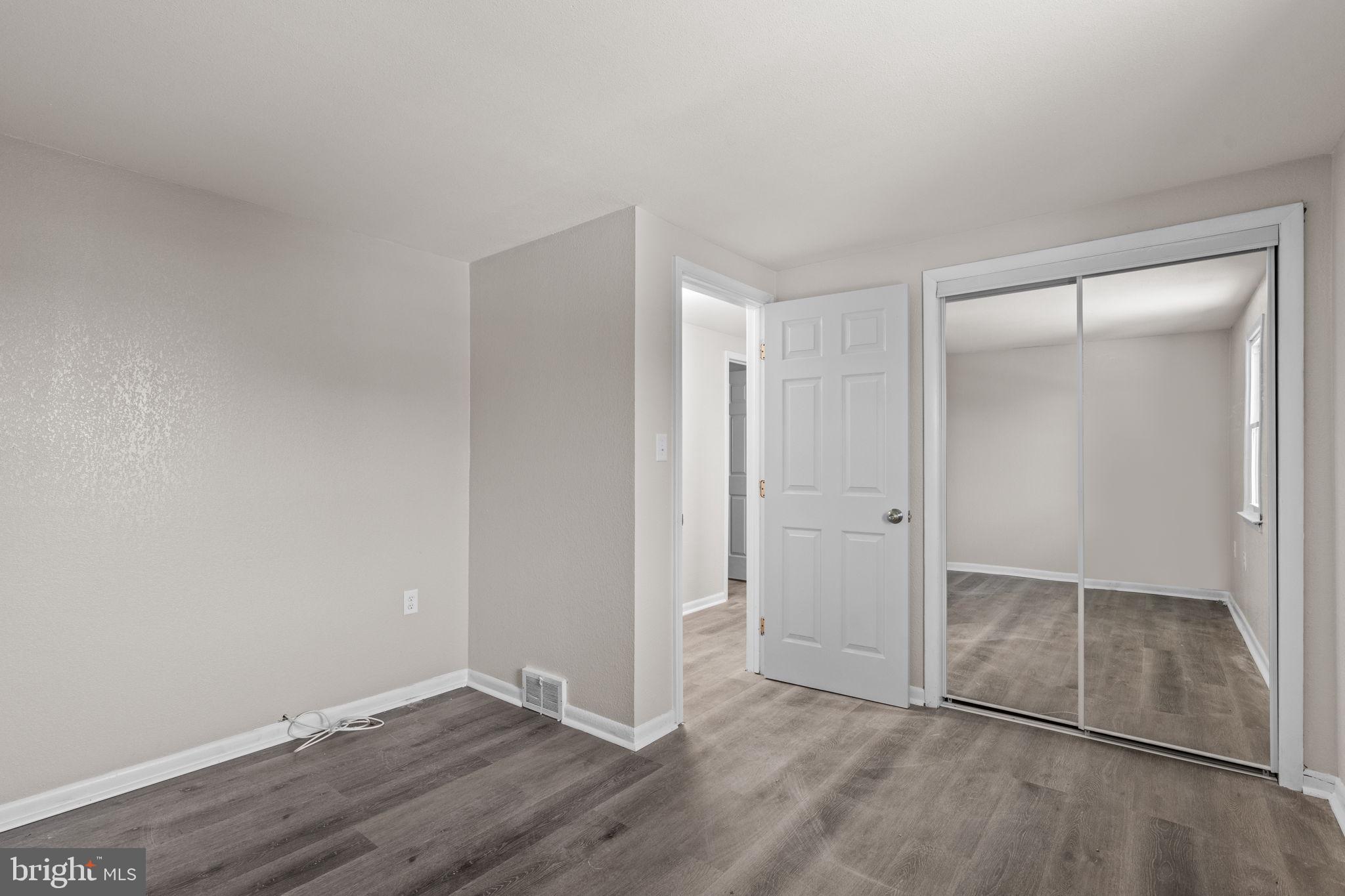 MILL CREEK - Residential
