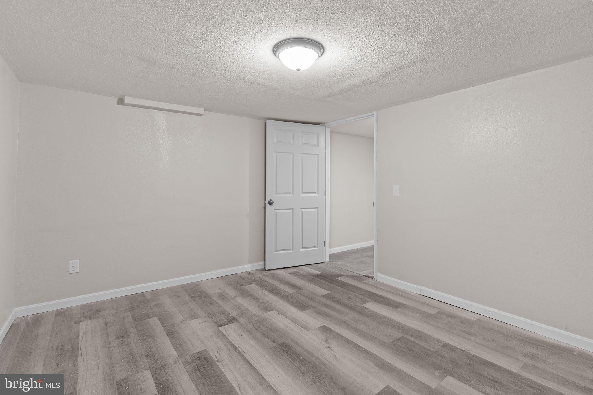MILL CREEK - Residential