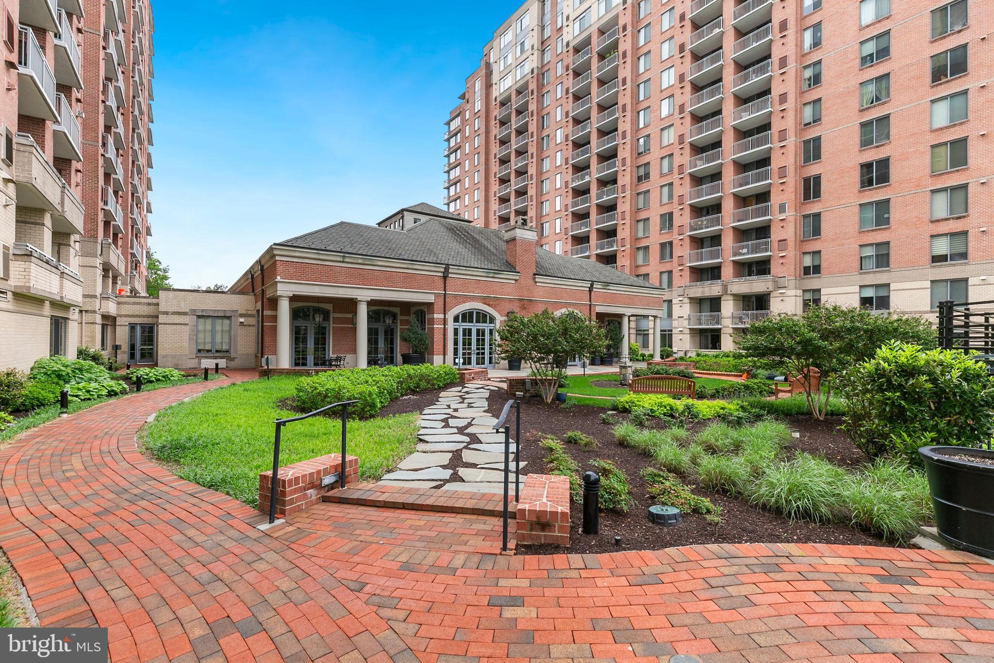 GALLERY AT WHITE FLINT - Residential