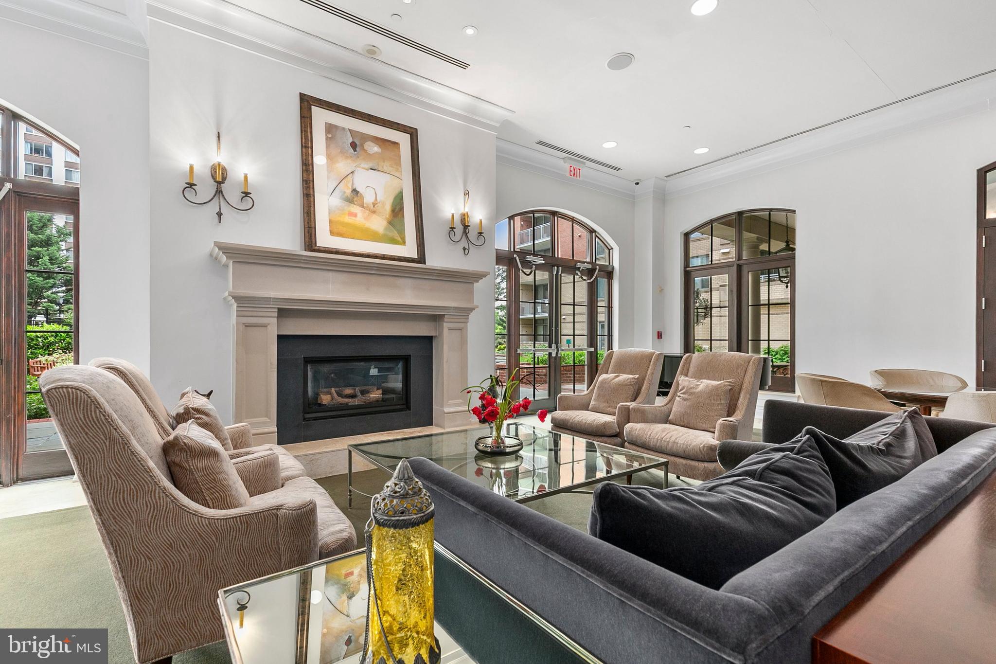 GALLERY AT WHITE FLINT - Residential