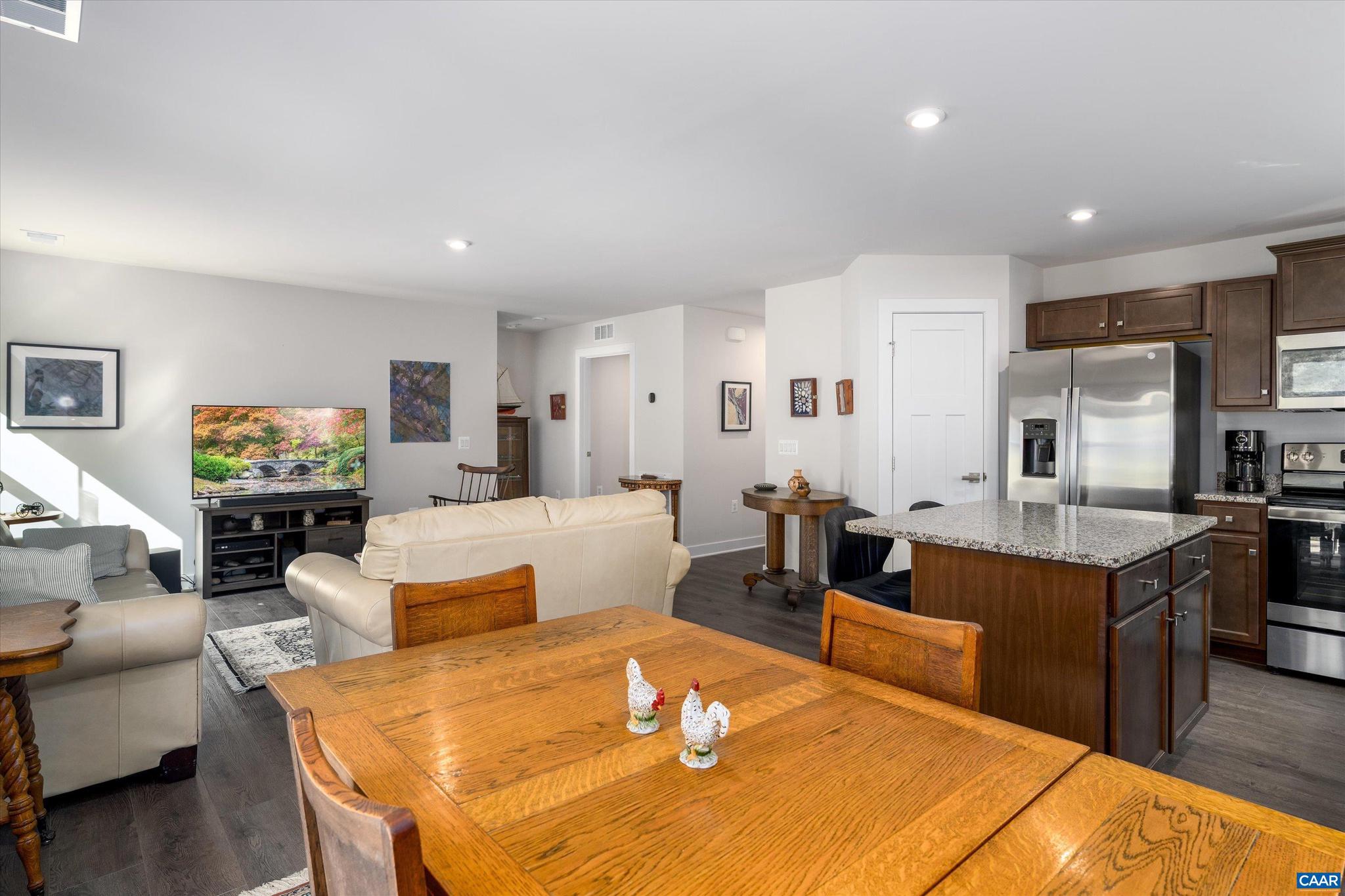 VILLAGE OAKS - Residential