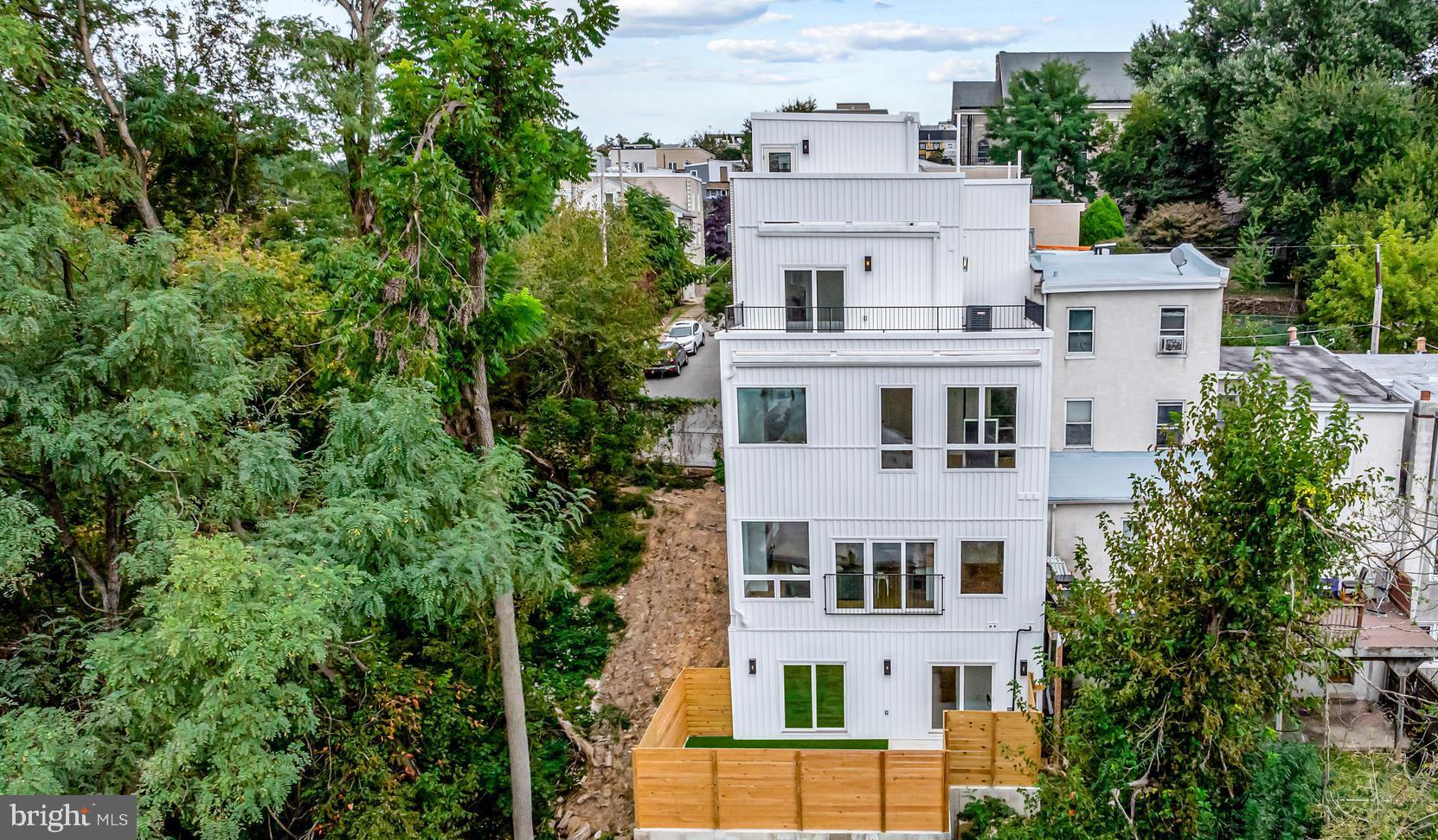 MANAYUNK - Residential