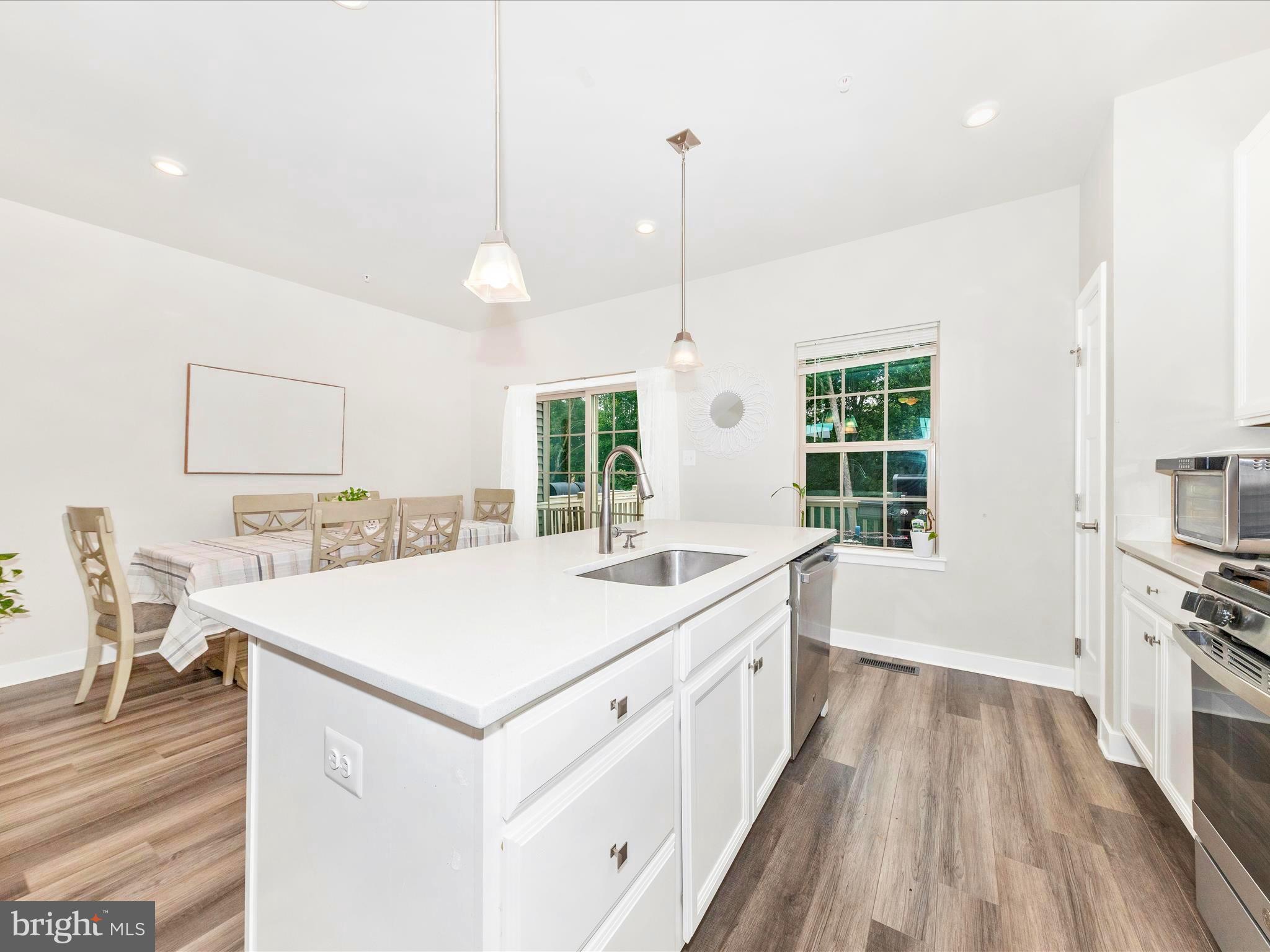 LAKE LINGANORE - Residential