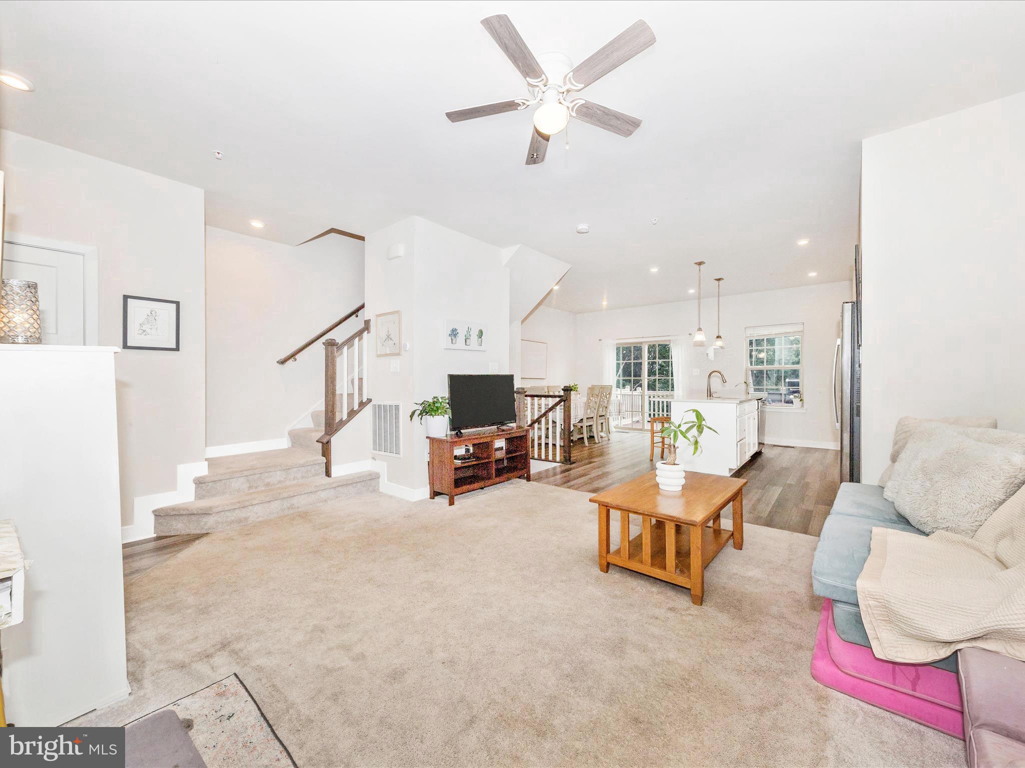 LAKE LINGANORE - Residential