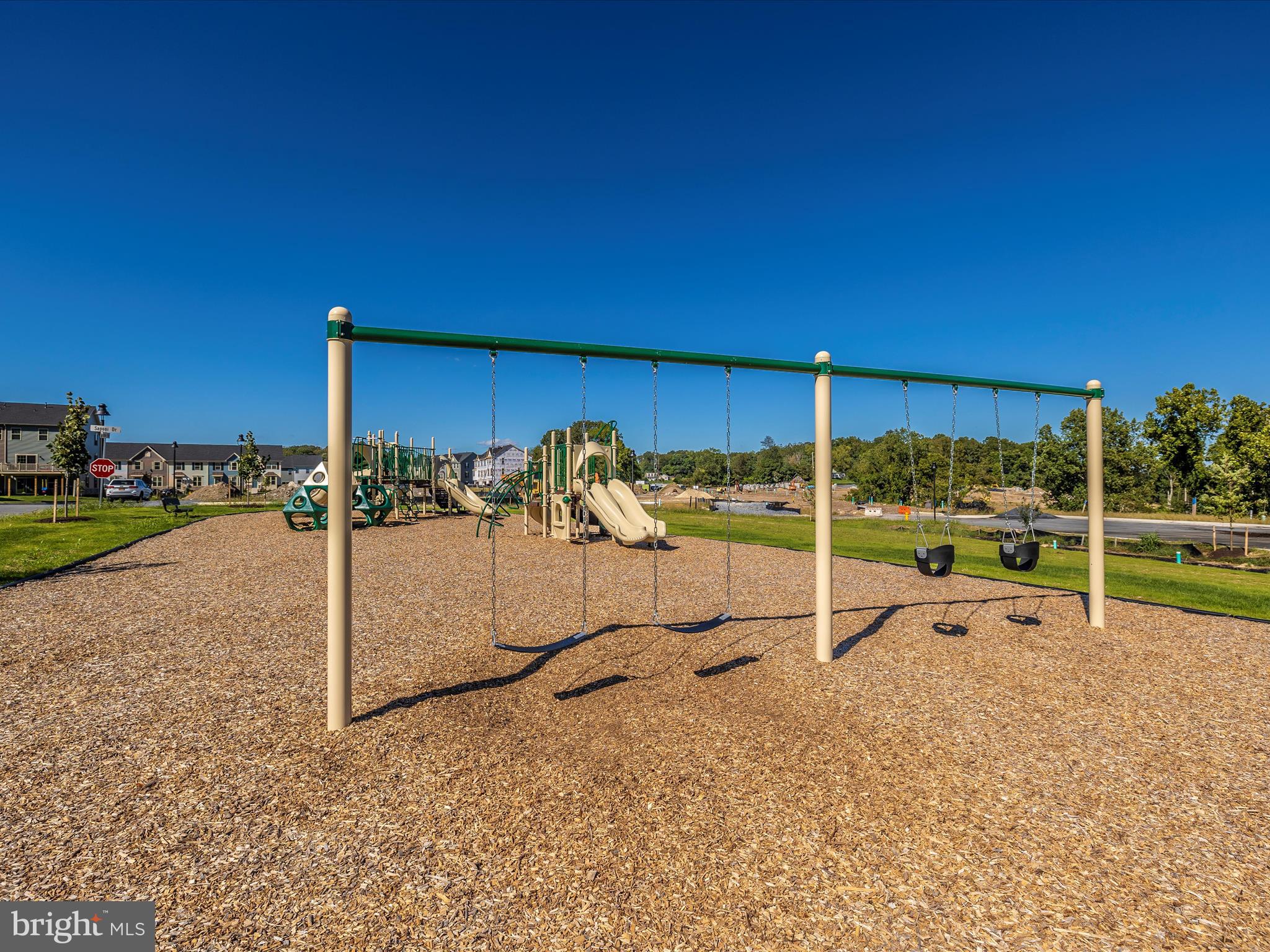 LAKE LINGANORE - Residential