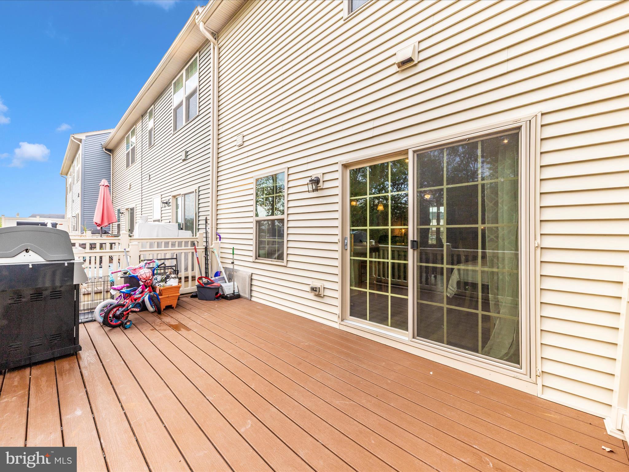 LAKE LINGANORE - Residential