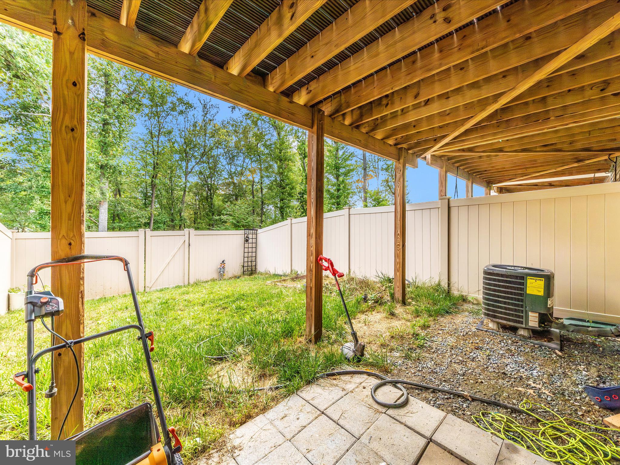 LAKE LINGANORE - Residential