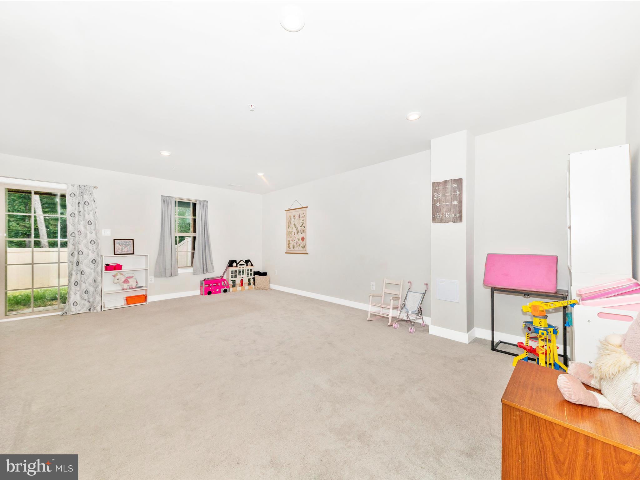 LAKE LINGANORE - Residential