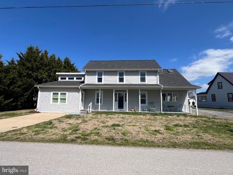 Homes For Sale - 21552 Chicken Point Road<br/> Talbot County, TILGHMAN, MD 21671