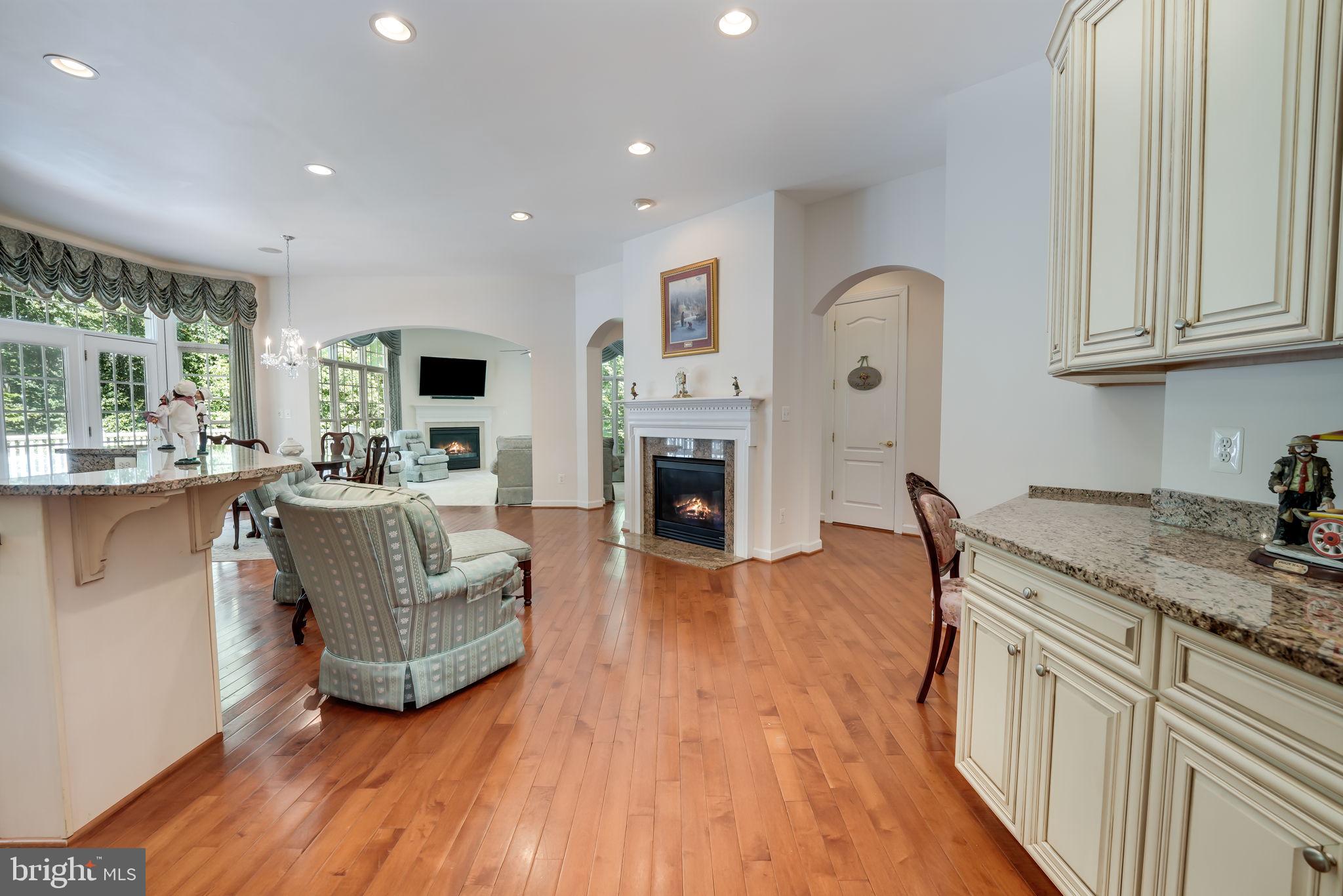 RIVER FALLS - Residential