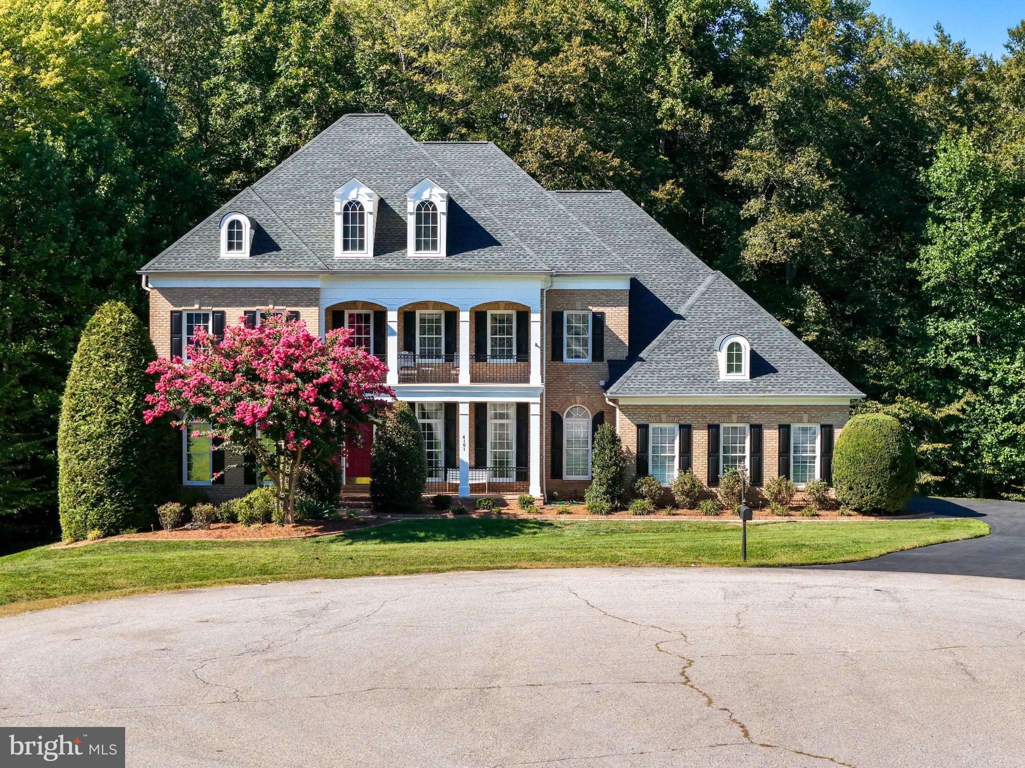 RIVER FALLS - Residential