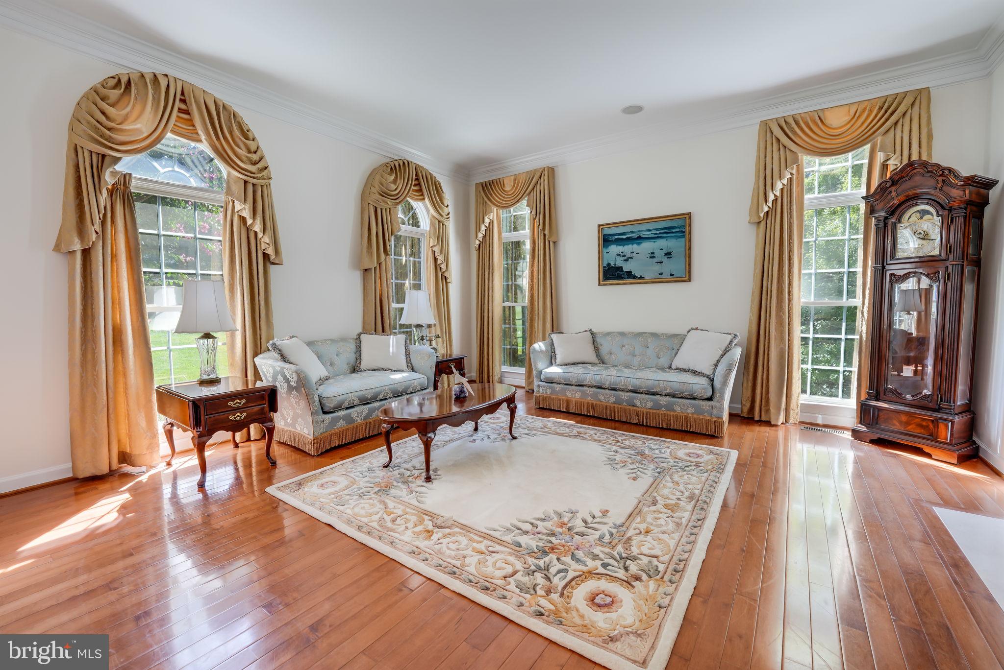 RIVER FALLS - Residential