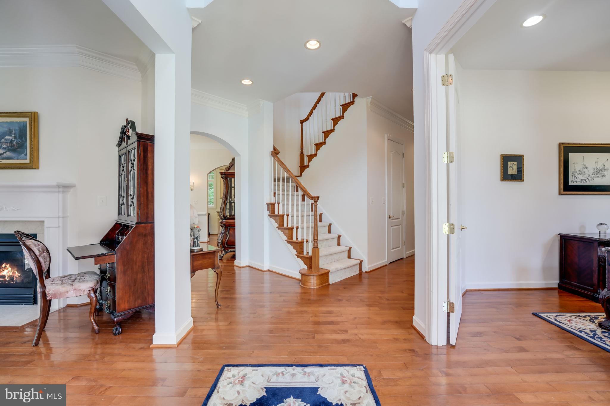 RIVER FALLS - Residential