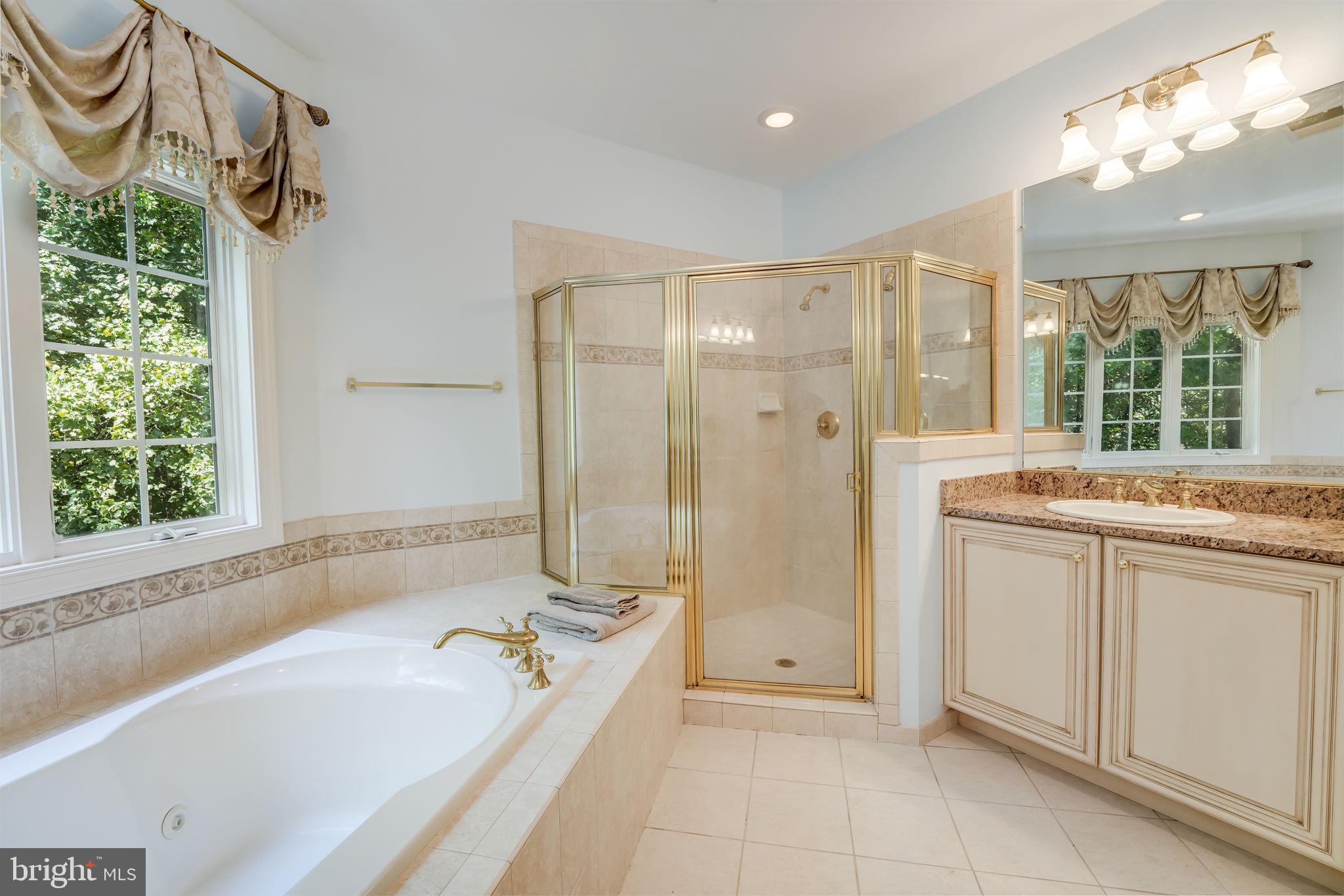 RIVER FALLS - Residential