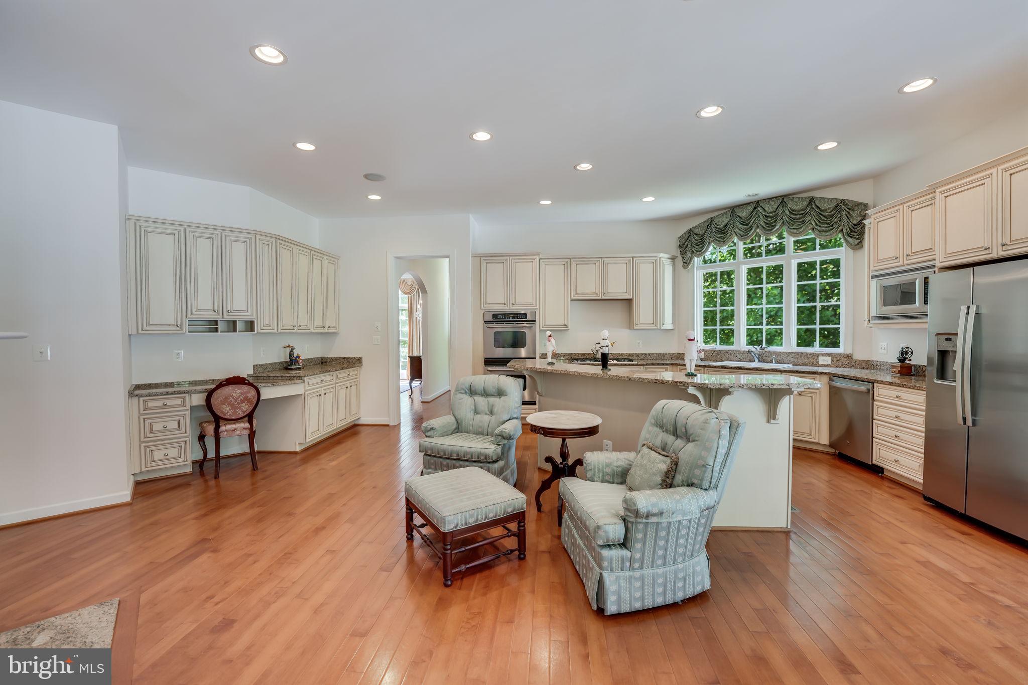 RIVER FALLS - Residential