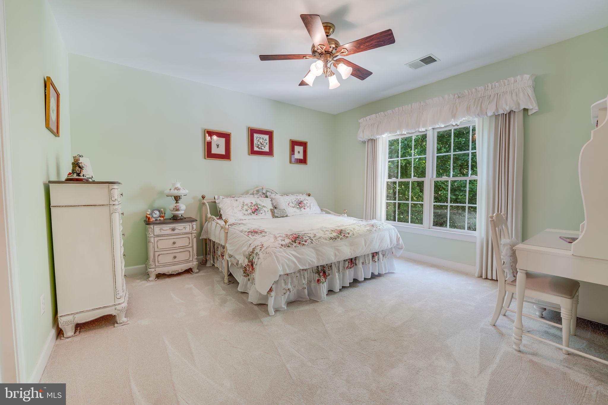 RIVER FALLS - Residential