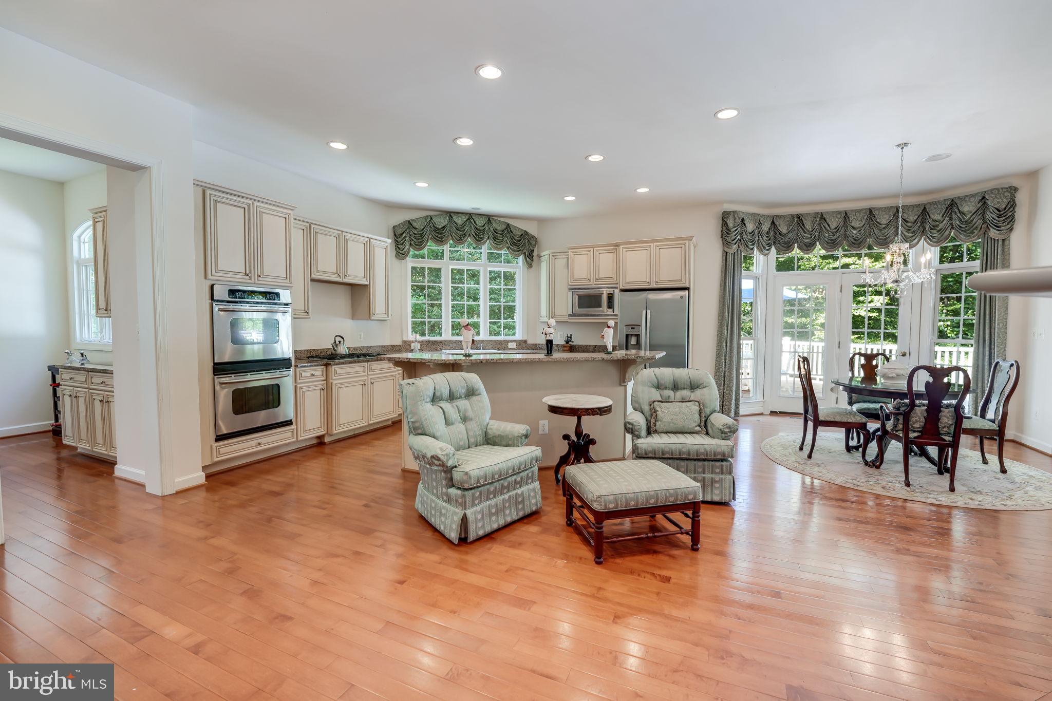 RIVER FALLS - Residential