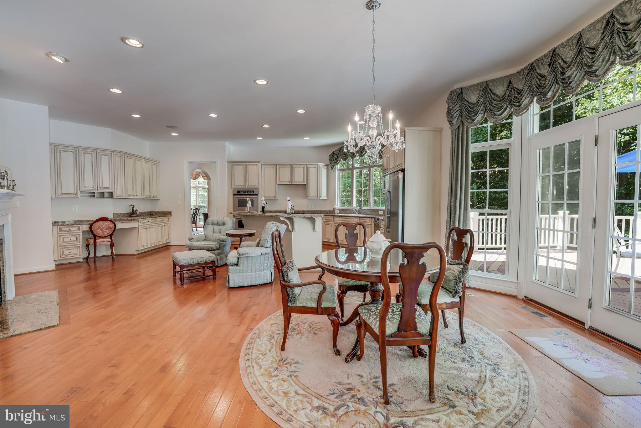 RIVER FALLS - Residential