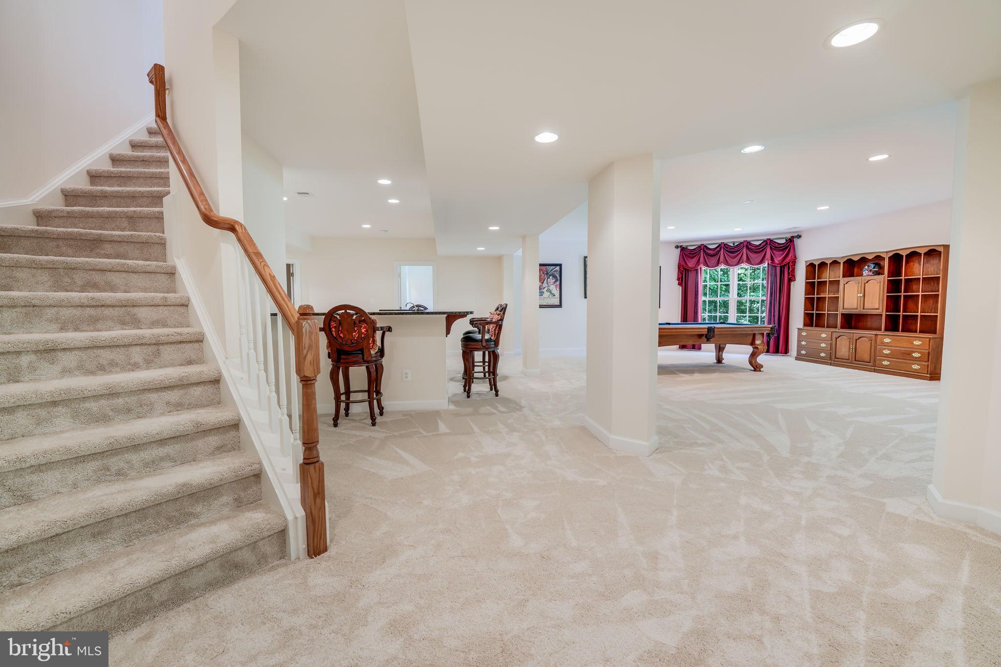 RIVER FALLS - Residential