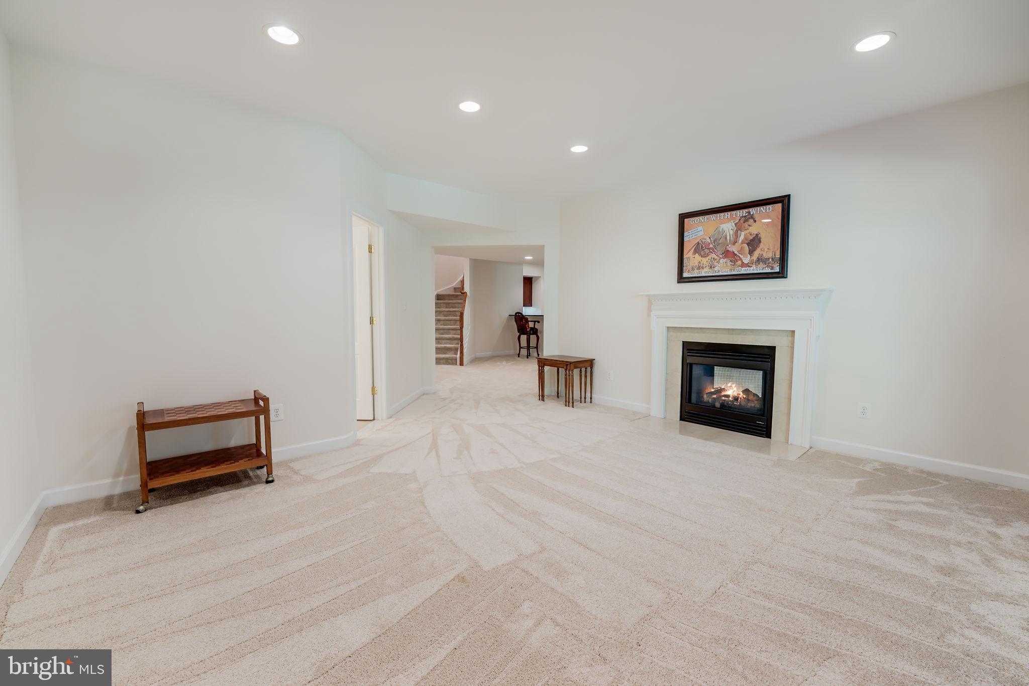 RIVER FALLS - Residential